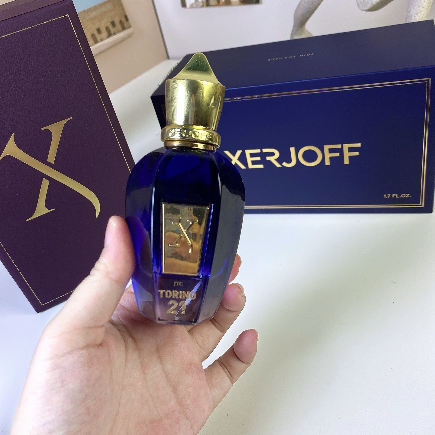 110。希爵夫都灵21香水50ml
🔜 一比一质量❗希爵夫都灵21 50ml
Xerjoff Torino21, 2021
品牌：希爵夫
属性：中性香
香调：绿叶芳香调
前调：薄荷柠檬罗勒百里香
中调：黑加仑薰衣草迷迭香茉莉
后调：柠檬马鞭草麝香