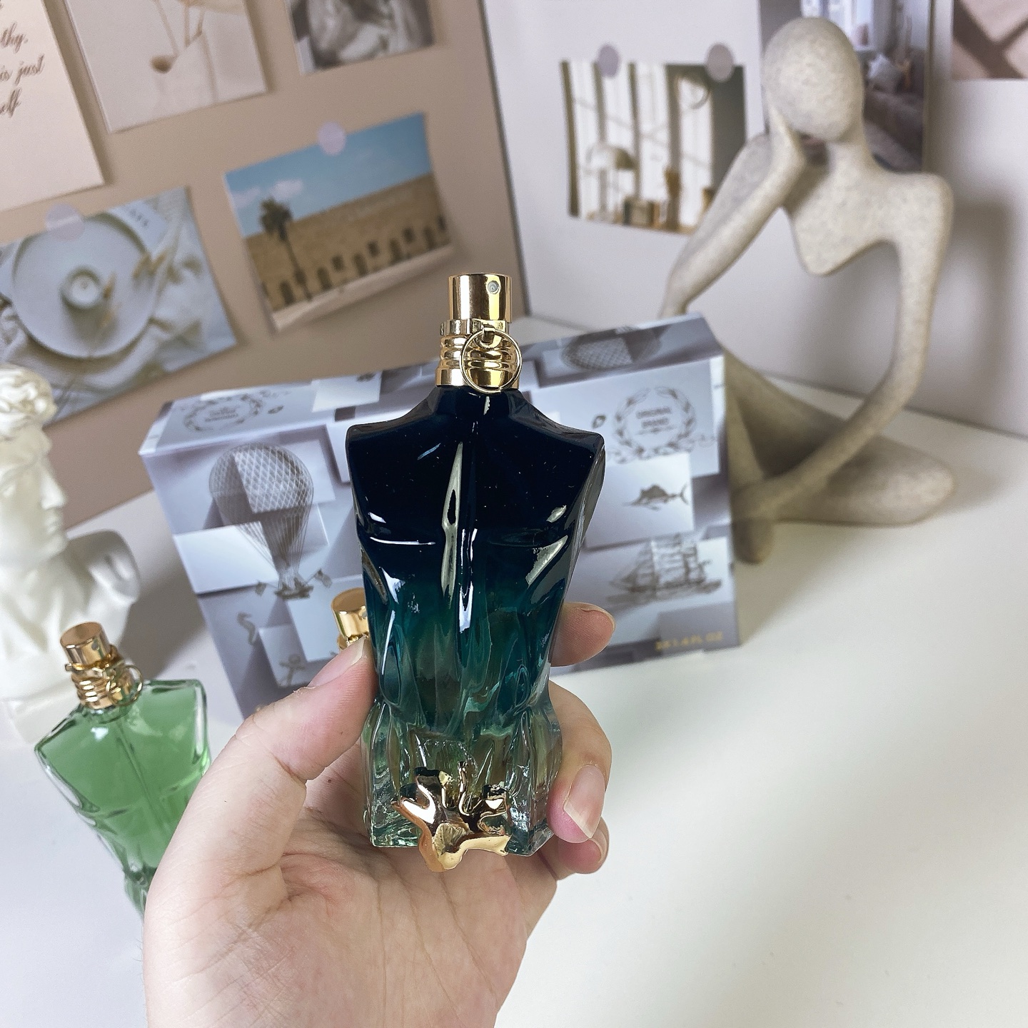原单品质/75💰包邮
新款高缇耶白盒裸男中样三件套40ml×3个，带喷头，内含：天堂花园，蓝色美丽香精，香水花园