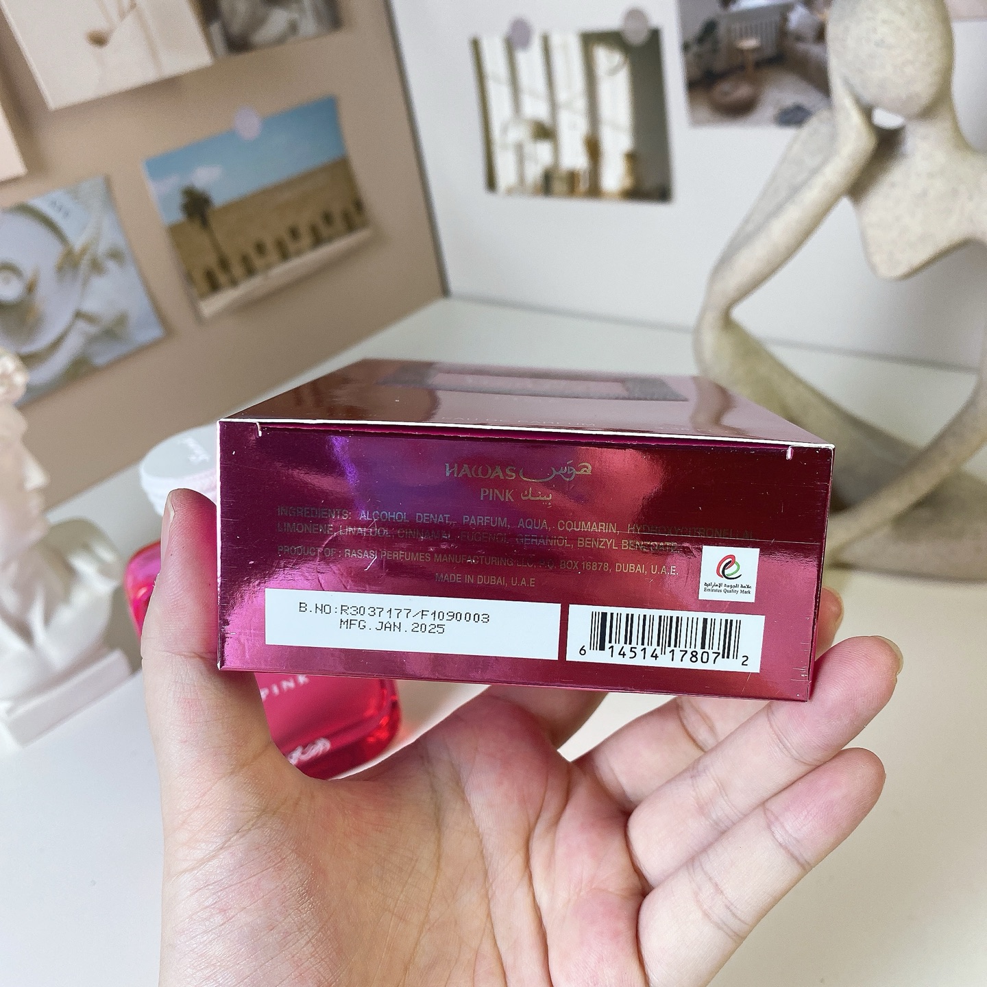 专柜品质/75💰包邮
哈瓦斯女士-粉色100ml
Hawas for Her PINK -EDP
前调：埃及橙花精油、肉桂、肉豆蔻。
心语：橙花、晚香玉、金棉花糖
基调：棉花糖、香草、零陵香豆
