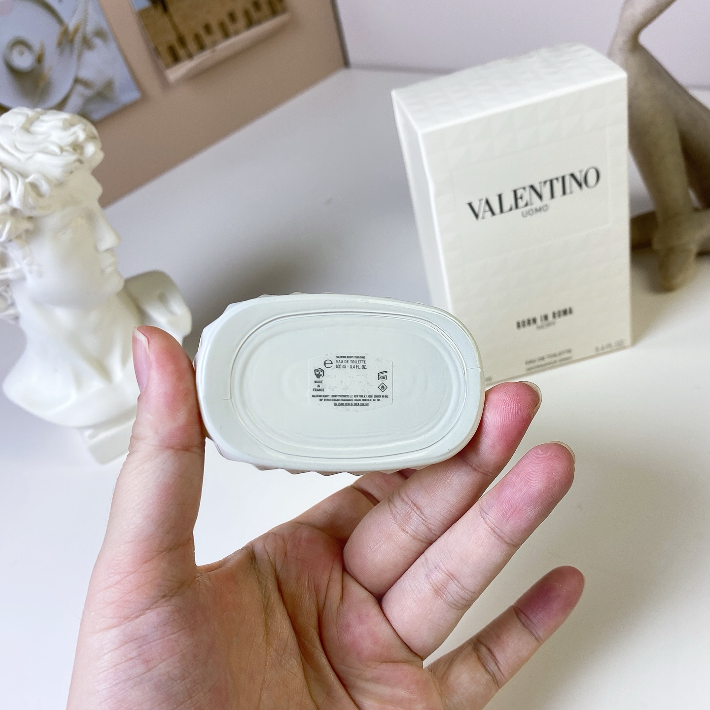 Valentino Uomo Born In Roma Ivory Eau de Toilette - 100ml 3 i1757077391916 4470 0 2