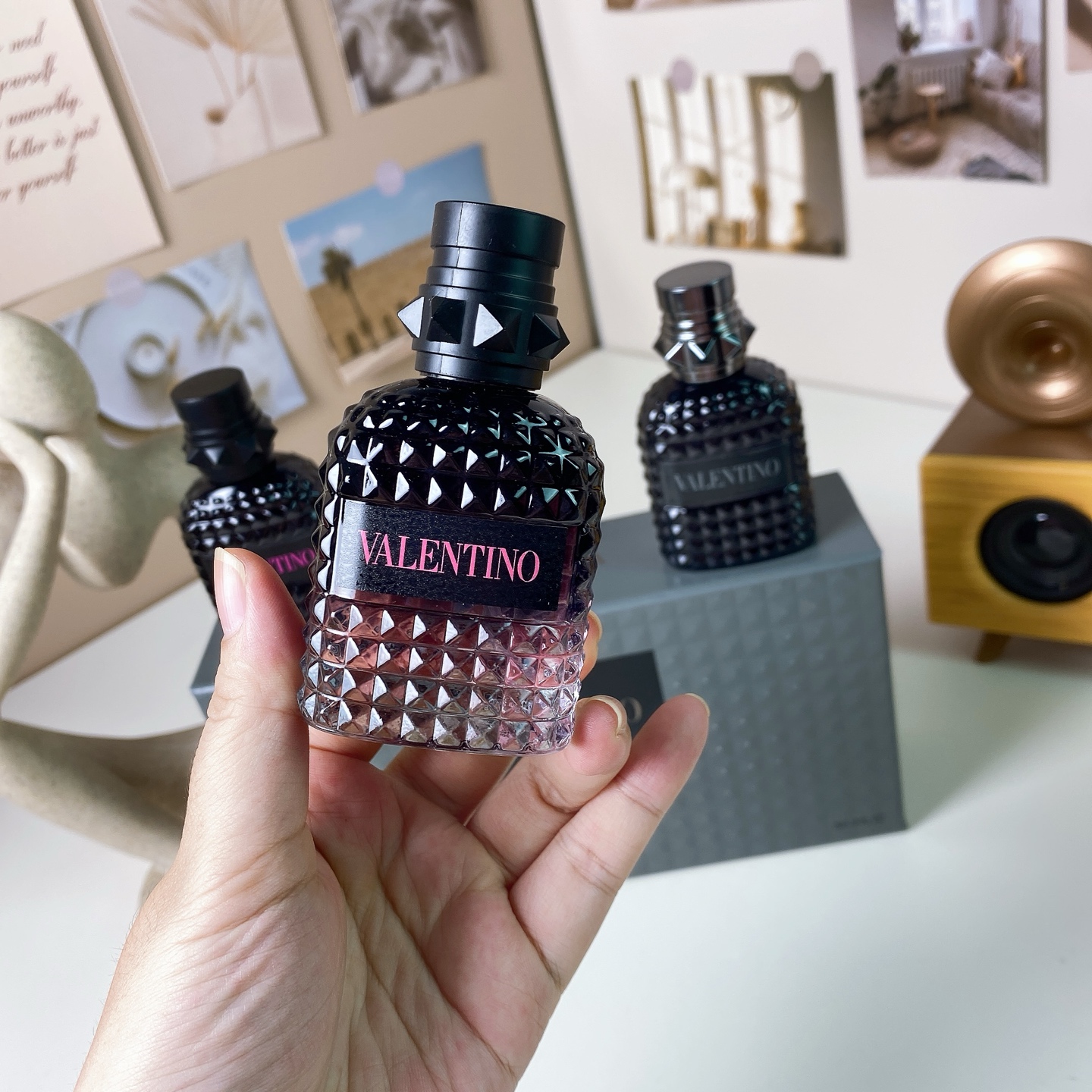 Valentino Donna Born In Roma 3-Piece Miniature Perfume Gift Set 5 i1759482271990 3561 0 4