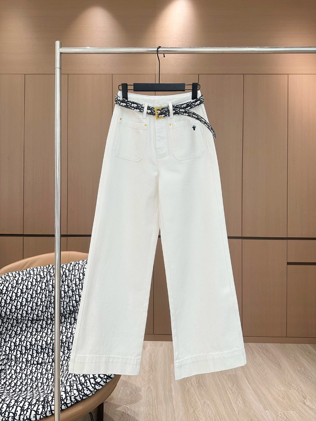 NO:309119,Dio*25 early spring new original custom design contrast letter belt small gold high waist wide-leg casual straight jeans/white SML,,dior,jeans,alexander wang19860909Dio*25早春新款原创定制设计撞色字母腰带小金标高腰阔腿休闲直筒牛仔裤/白色 SML,,dior,jeans,alexander wang,Women's clothing