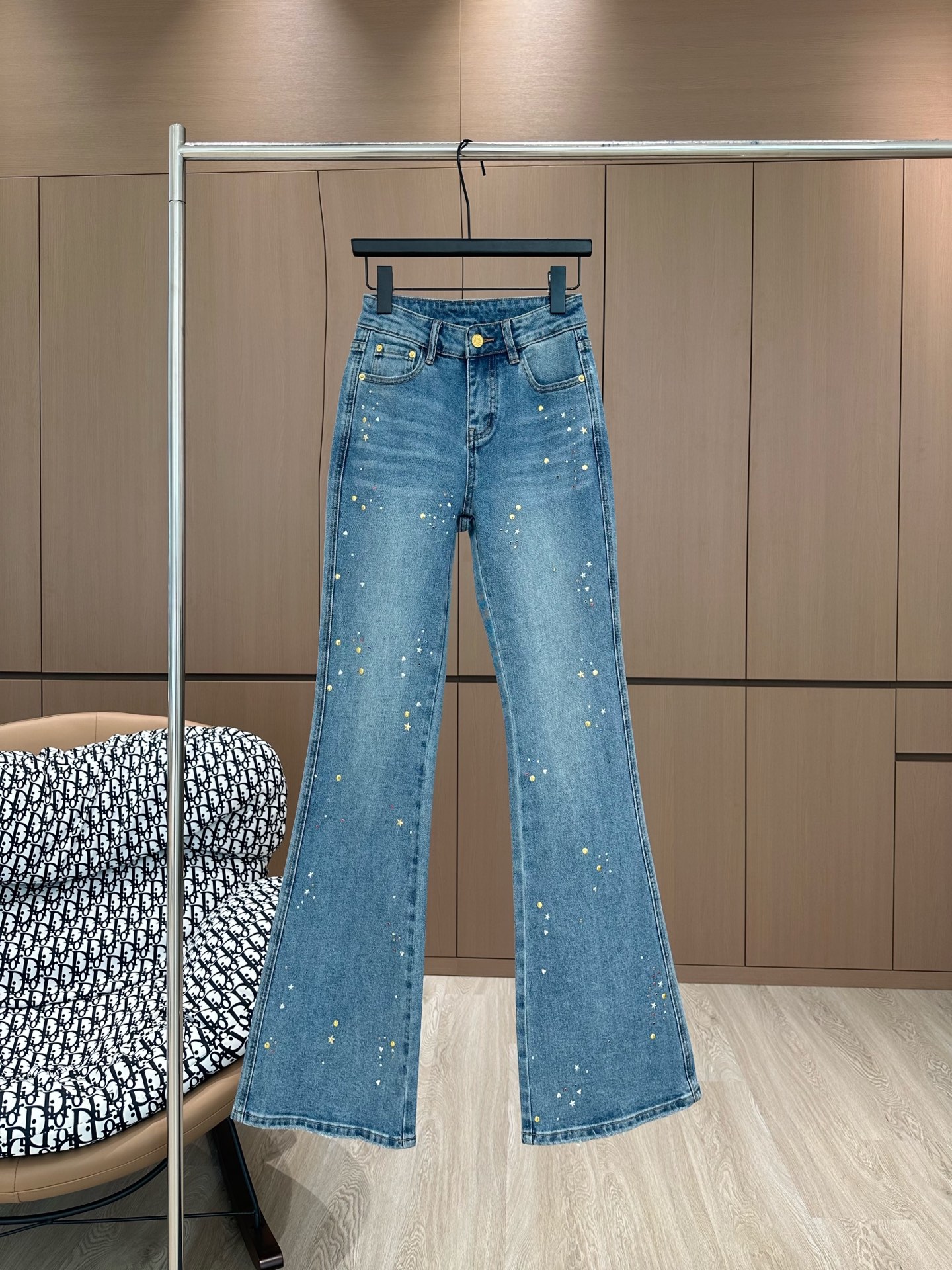 NO:321673,Designer 25 early spring new original custom design heavy industry colored ironing details high waist slim fit and slim temperament micro-tender washing jeans/blue SML A, jeans, alexander wang19860909设计师25早春新款原创定制设计重工彩色烫钻细节高腰修身显瘦气质微喇叭水洗牛仔裤/蓝色 SML A,,jeans,alexander wang,Women's clothing