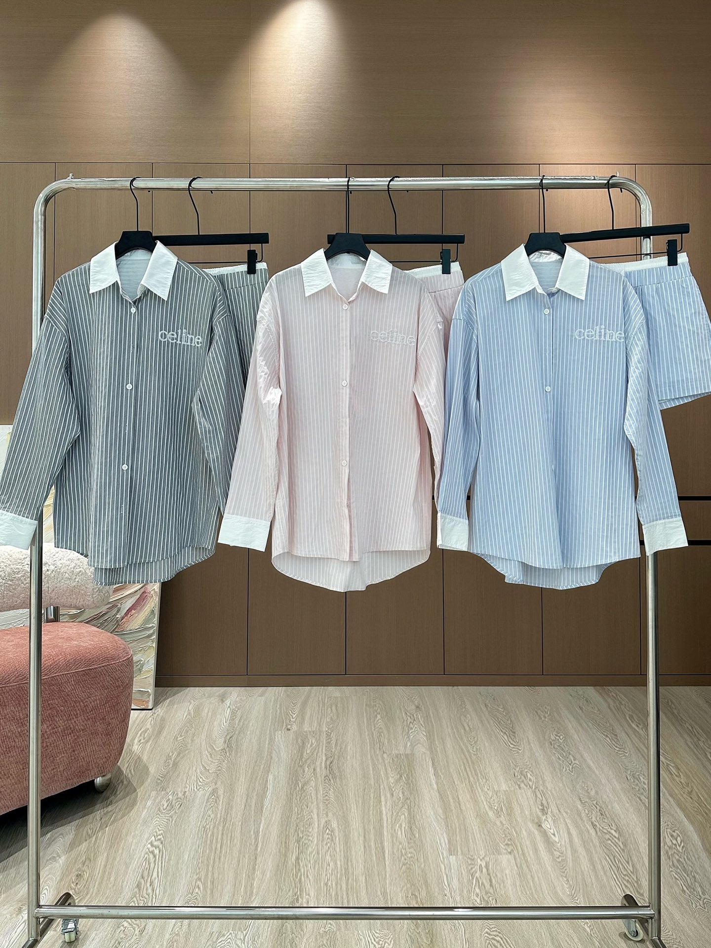 NO:310694,Celin*25 early spring new original custom design contrast embroidered lapel striped shirt long sleeve loose sun protection jacket   elastic waist splicing shorts suit Korean college style lazy two-piece set/color gray and white strip pink white strip blue and white strip SML, celine, shorts, jackets & coats,shirts,alexander wang19860909Celin*25早春新款原创定制设计撞色刺绣翻领条纹衬衫长袖宽松防晒外套 松紧腰拼接短裤套装韩系学院风慵懒两件套/颜色灰白条 粉白条 蓝白条SML,,celine,shorts,jackets & coats,shirts,alexander wang,Women's clothing