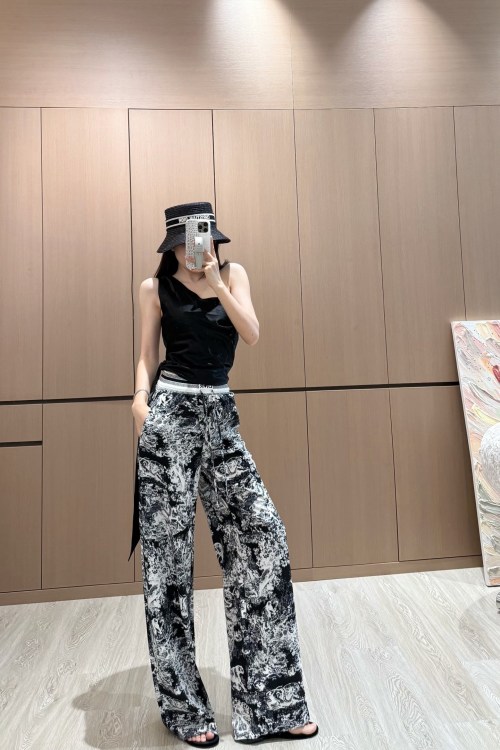 Dior 2025 New Women's Printed Wide Leg Pants, Comfortable and Versatile 1 Dior 2025 New Women's Printed Wide Leg Pants, Comfortable and Versatile
