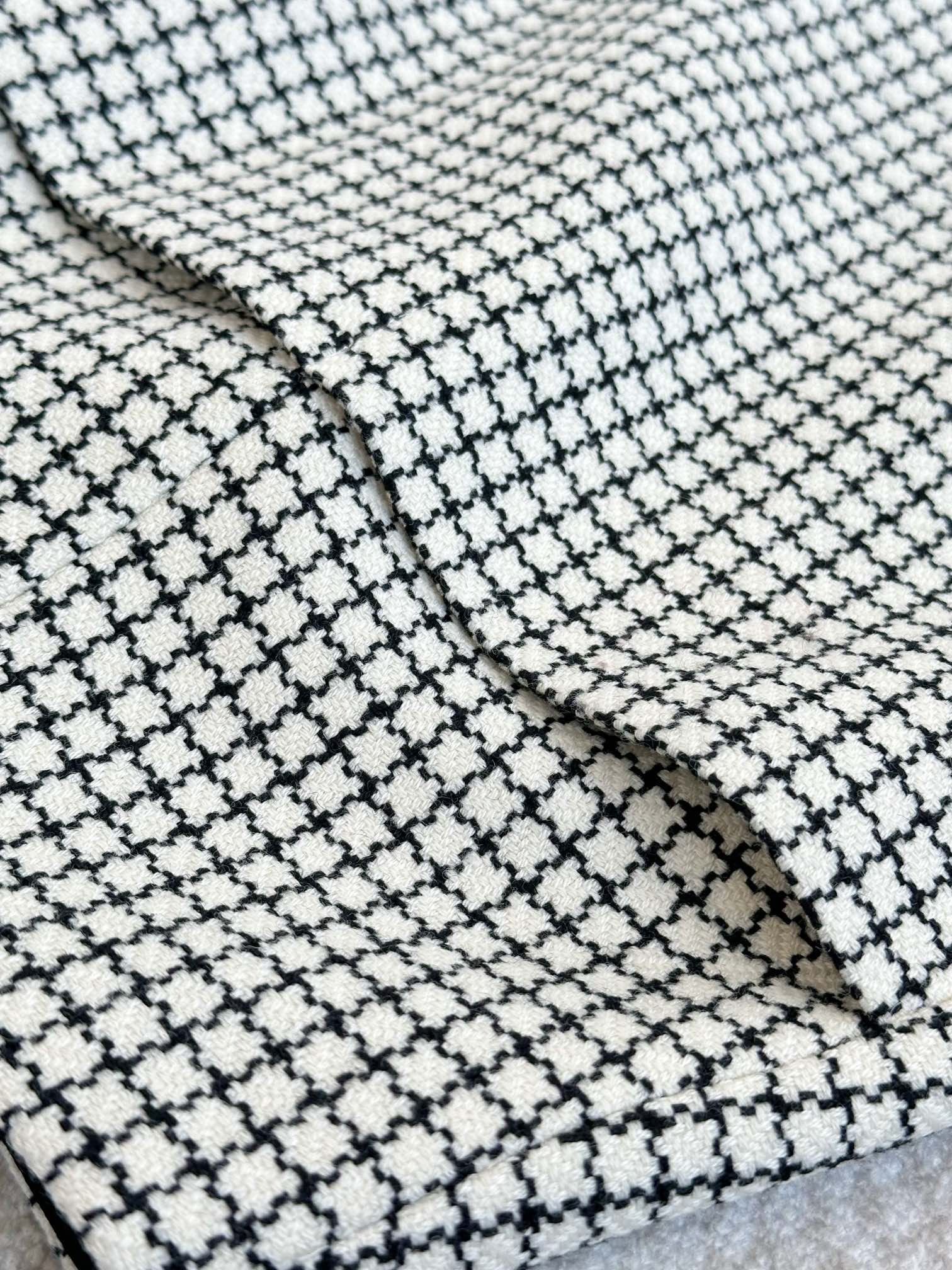 2024 New Woman’s Fortress: Half-Dressed F’s Pack in S, M, L Sizes - 图片 3