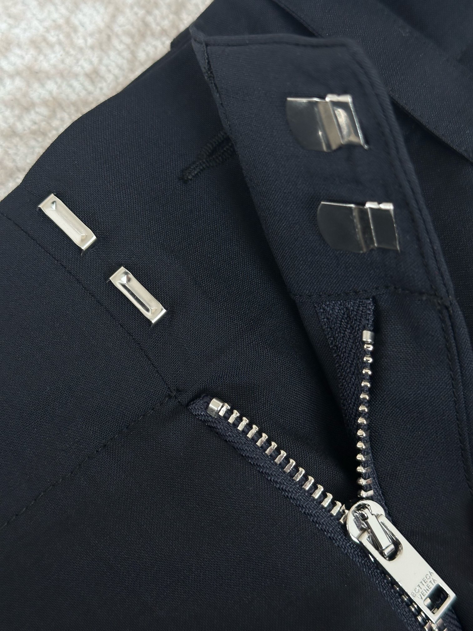 “BV Explosive Cash Work Pants: Single-Size Female Suit Pack 2055” - 图片 5