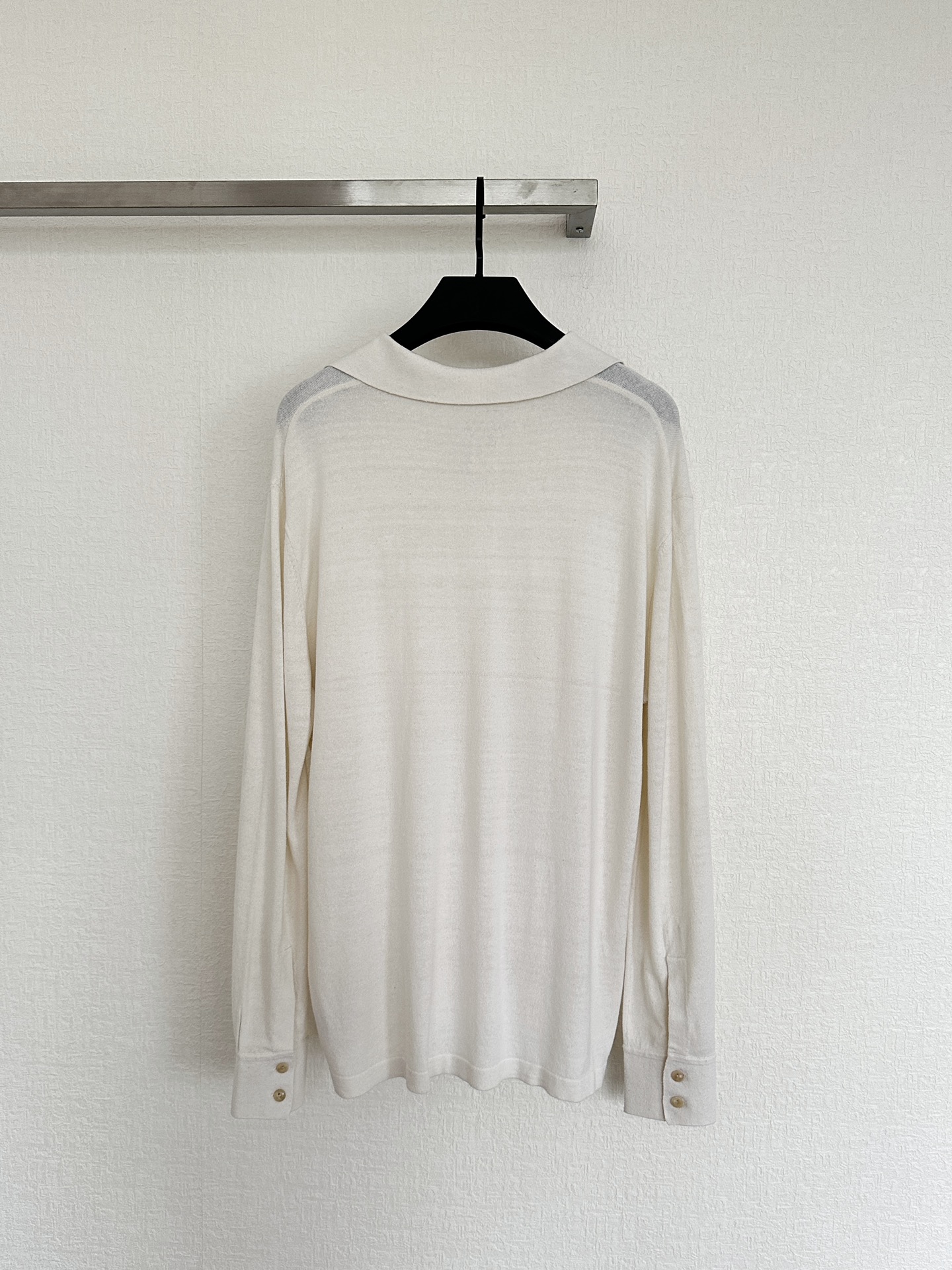 “The Row25 Single Hard-Core Women’s Suit: Long-Sleeved, Unbuttoned Polo Collar, Simple Design” - 图片 2