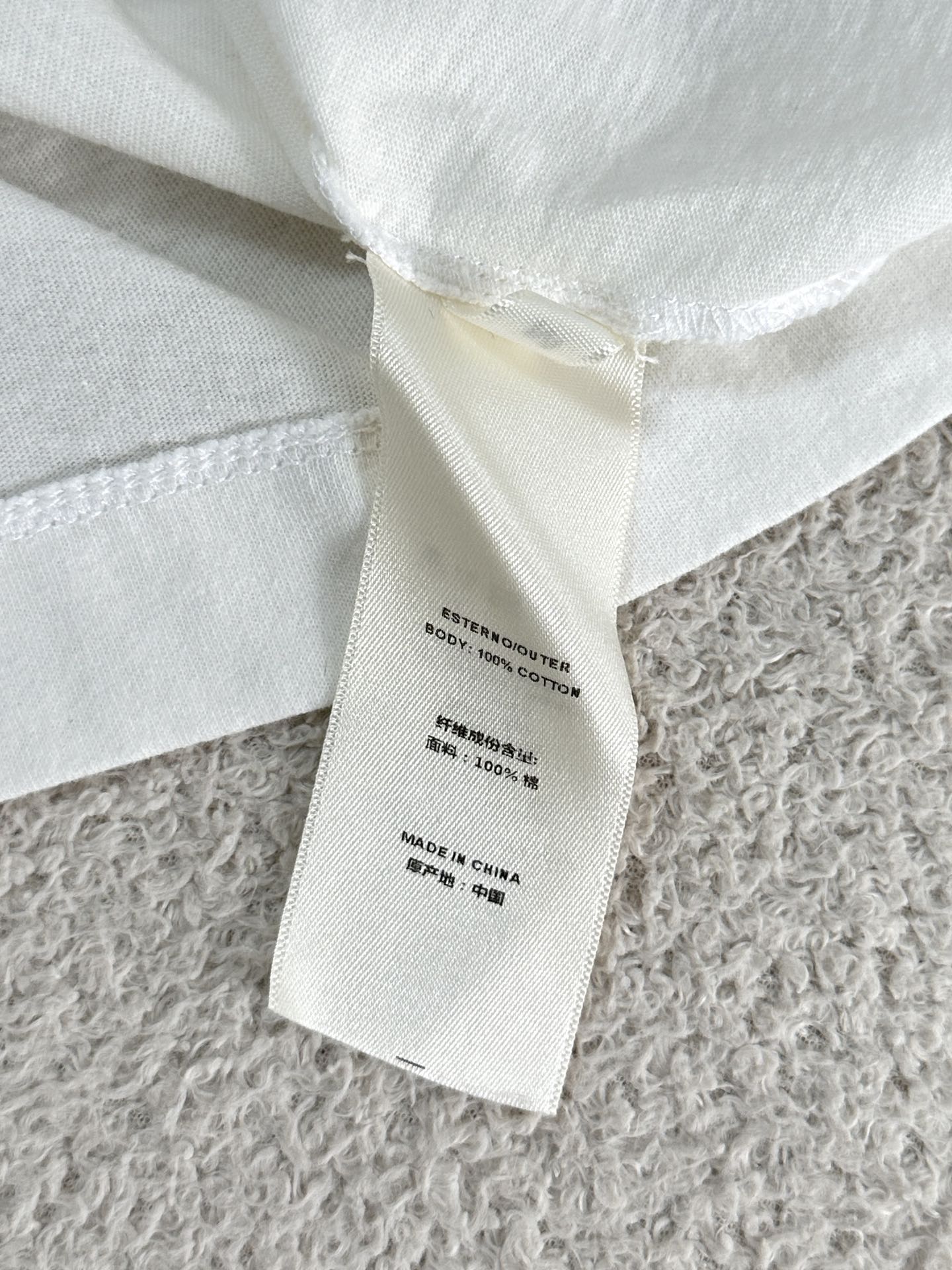 p587 Single-rate female suit packaged NEW . Therow 25 turns on the collar. Colour: Size: S M L - 图片 5