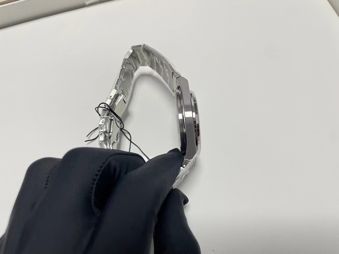 Trendy T-Shirts and Classic Watches from Hong Kong with US Direct Mail Service - 图片 8