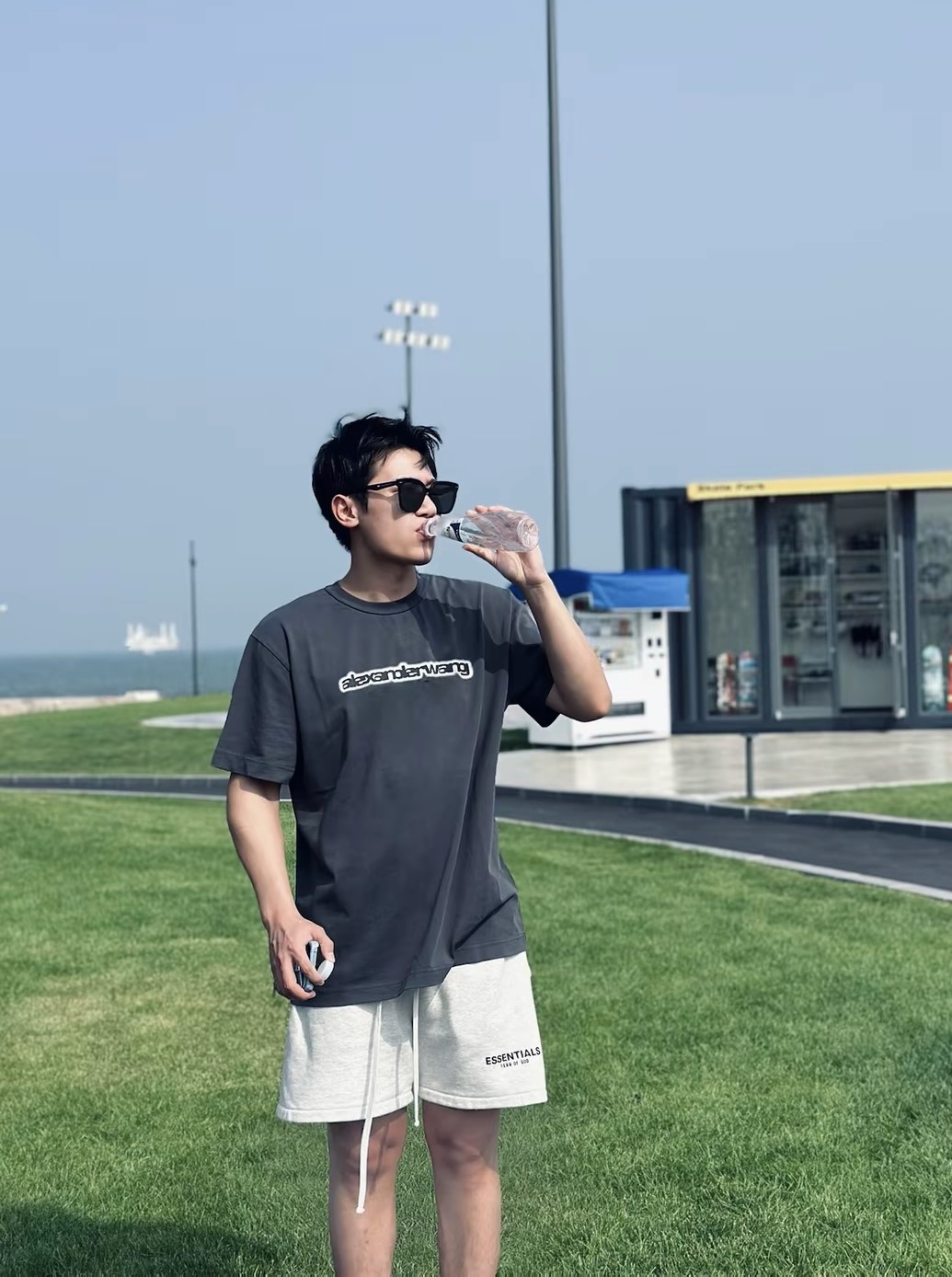 图片[5]-# 夏季短袖福利 亚历山大王系列 1.采用优质新疆长绒棉织造 2,进口染料浸染，色彩艳丽 3.二本针加固领口，不变形 4.环保染色，不易掉色 5.不易变形，不易缩水 6.通便压条 7A物理抗菌 7纯正240g支持检测区分市面以次充好面料抗菌-防螨-抗病毒-除臭-防霉-选品中心