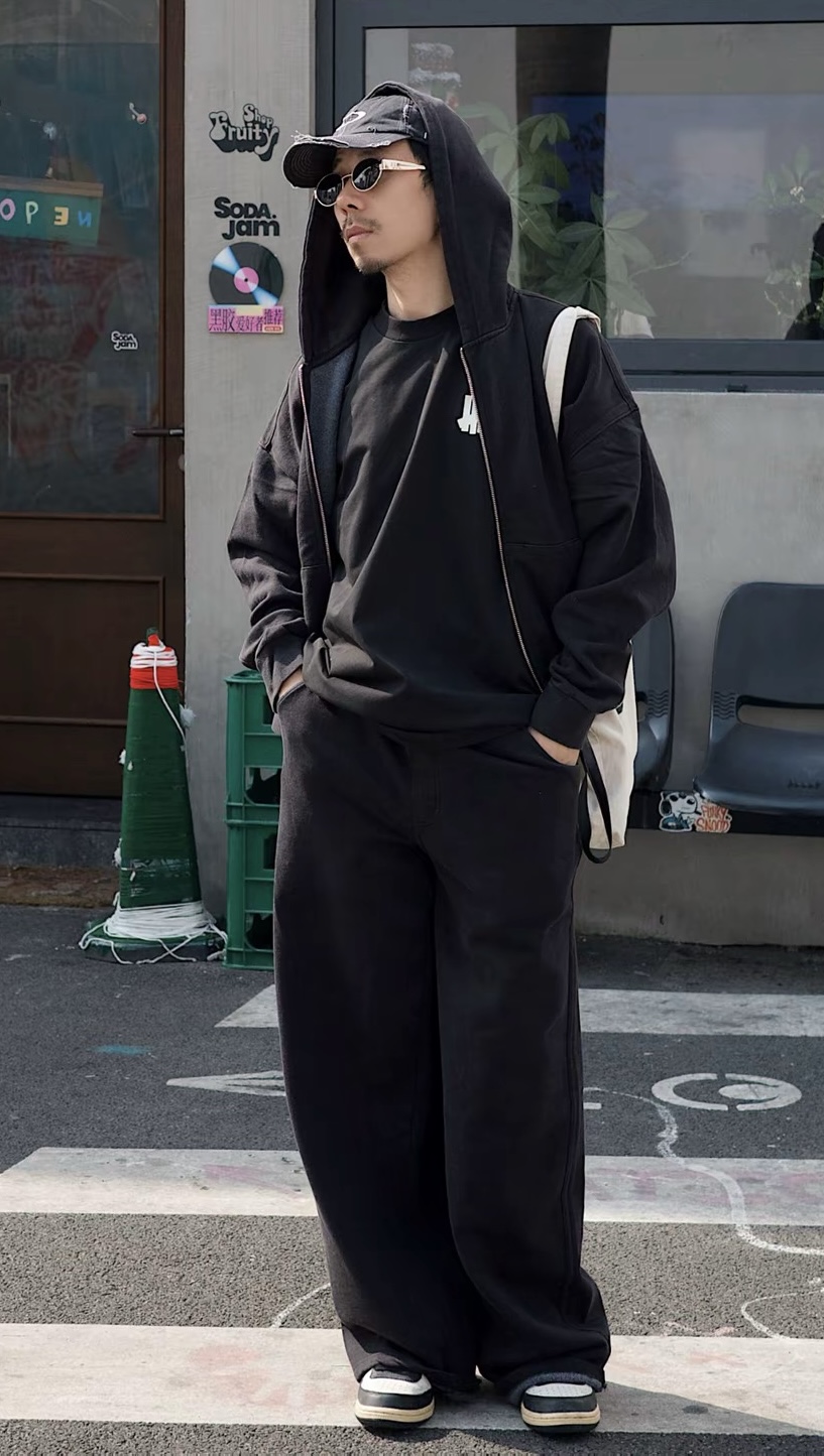 图片[4]-# 夏季短袖福利 Unefeated 五条杠系列 1.采用优质新疆长绒棉织造 2,进口染料浸染，色彩艳丽 3.二本针加固领口，不变形 4.环保染色，不易掉色 5.不易变形，不易缩水 6.通便压条 7A物理抗菌 7纯正240g支持检测区分市面以次充好面料抗菌-防螨-抗病毒-除臭-防霉-选品中心