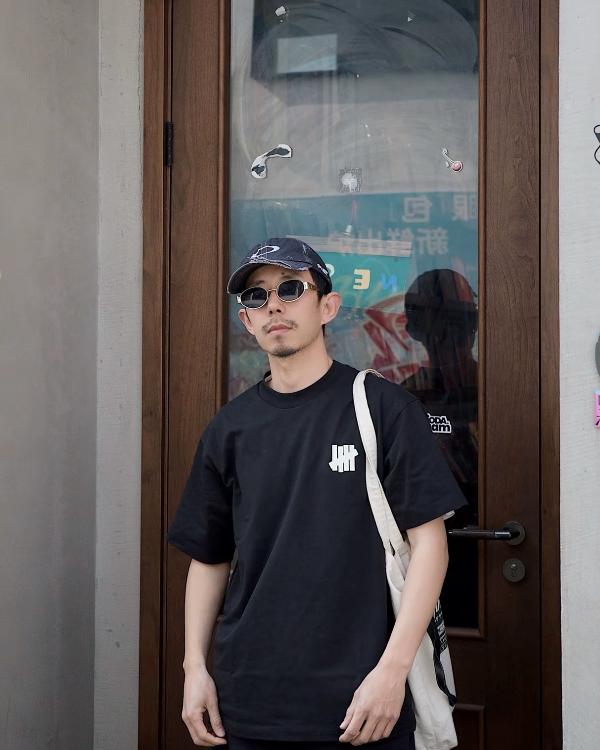 图片[3]-# 夏季短袖福利 Unefeated 五条杠系列 1.采用优质新疆长绒棉织造 2,进口染料浸染，色彩艳丽 3.二本针加固领口，不变形 4.环保染色，不易掉色 5.不易变形，不易缩水 6.通便压条 7A物理抗菌 7纯正240g支持检测区分市面以次充好面料抗菌-防螨-抗病毒-除臭-防霉-选品中心