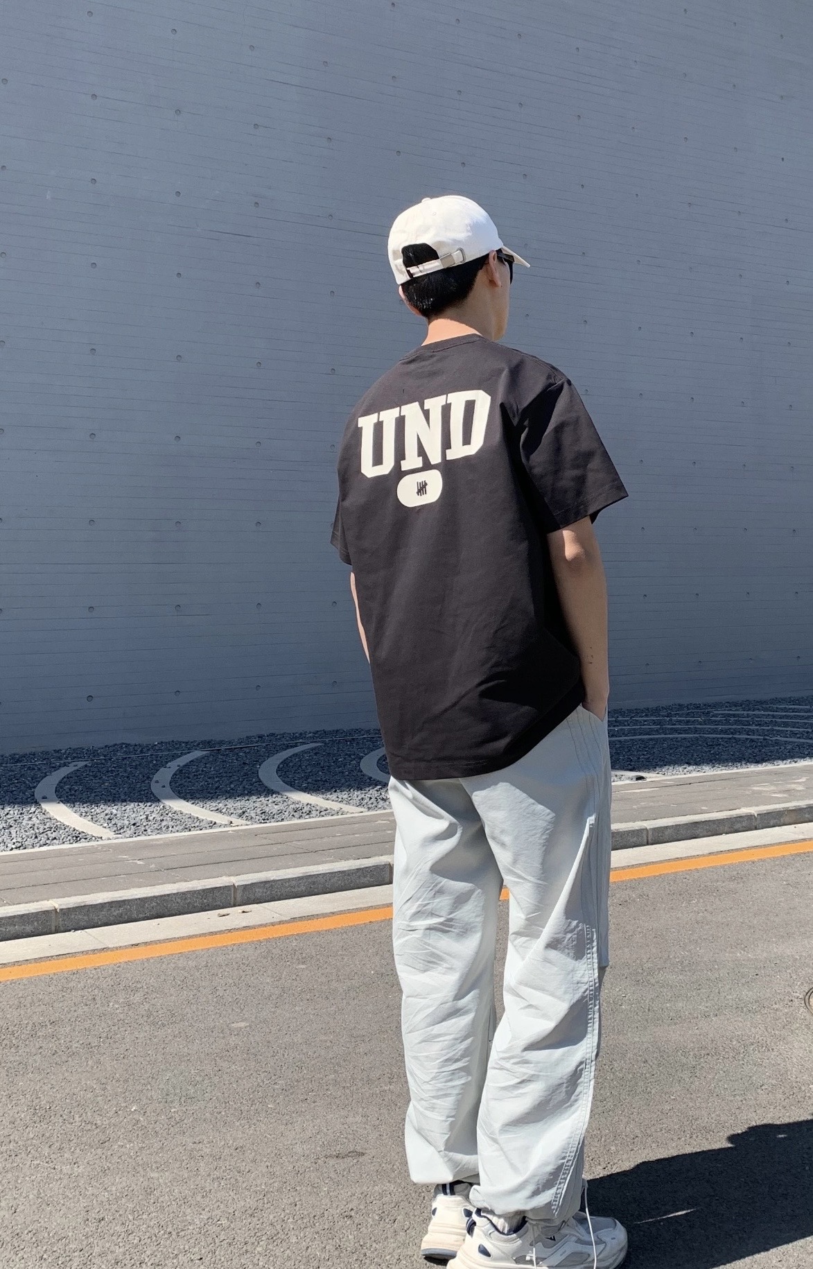 图片[4]-# 夏季短袖福利 Unefeated 五条杠系列 1.采用优质新疆长绒棉织造 2,进口染料浸染，色彩艳丽 3.二本针加固领口，不变形 4.环保染色，不易掉色 5.不易变形，不易缩水 6.通便压条 7A物理抗菌 7纯正240g支持检测区分市面以次充好面料抗菌-防螨-抗病毒-除臭-防霉-选品中心