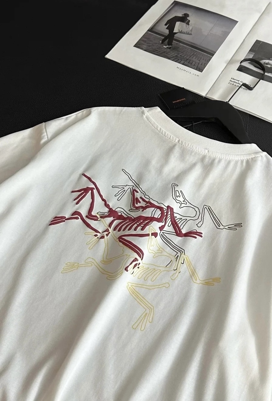 图片[6]-# 夏季短袖福利 始祖鸟短袖系列 1.采用优质新疆长绒棉织造 2,进口染料浸染，色彩艳丽 3.二本针加固领口，不变形 4.环保染色，不易掉色 5.不易变形，不易缩水 6.通便压条 7A物理抗菌 7纯正240g支持检测区分市面以次充好面料抗菌-防螨-抗病毒-除臭-防霉-选品中心