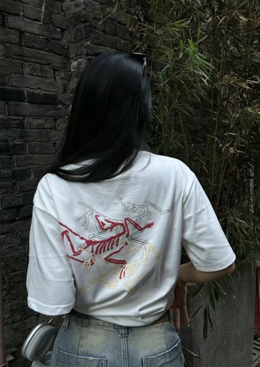 图片[2]-# 夏季短袖福利 始祖鸟短袖系列 1.采用优质新疆长绒棉织造 2,进口染料浸染，色彩艳丽 3.二本针加固领口，不变形 4.环保染色，不易掉色 5.不易变形，不易缩水 6.通便压条 7A物理抗菌 7纯正240g支持检测区分市面以次充好面料抗菌-防螨-抗病毒-除臭-防霉-选品中心