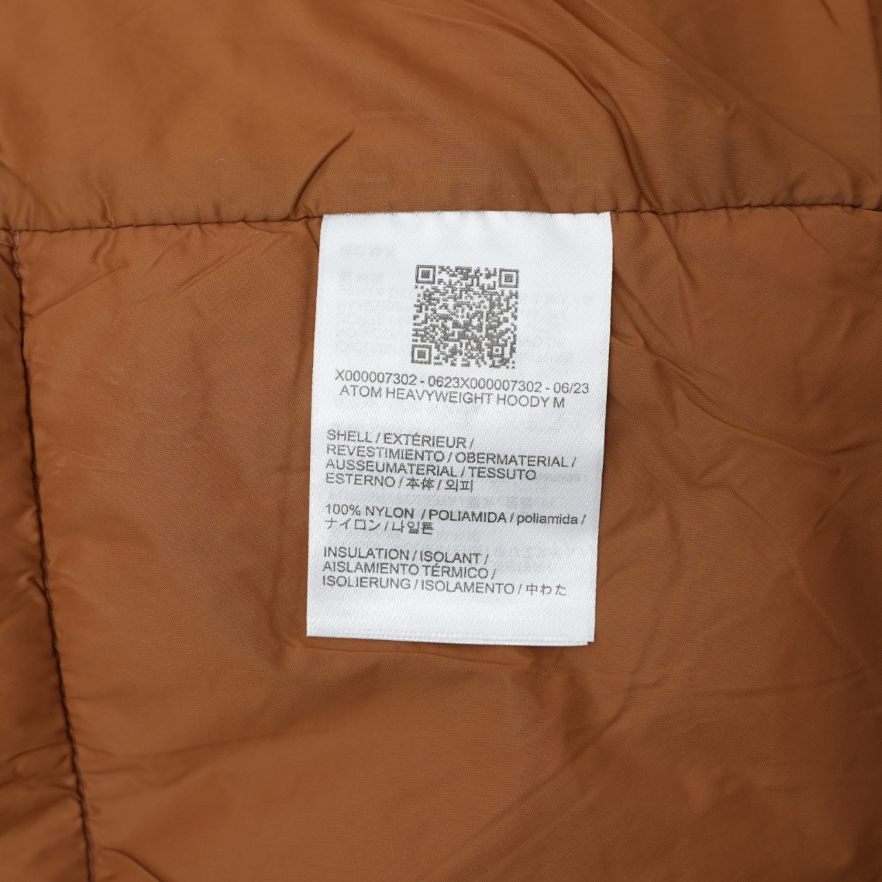 图片[9]-＃暖冬福利 始祖鸟 ATOM Heavyweight 阿童木2.0刺绣棉服 1️⃣胸前刺绣鸟标，帽子上沿带刺绣字母标，防风防泼水，适用0°-10°连帽棉服。适合动态下的保暖中层，初春，初秋季节可作为保暖外层穿着，轻量又保暖，户外骑行也不怕风吹。 2️⃣Coreloft™高性能保暖棉填充，轻盈蓬松，无惧严寒侵袭，助你从容应对低温挑战。 3️⃣DWR防泼水处理+防风面料，轻松应对雨雪天气，山野突变的天气里依旧保持干爽体感。 4️⃣立体剪裁结合弹力侧拼布，活动自如不束缚，城市通勤或户外徒步皆能随心而动。-选品中心