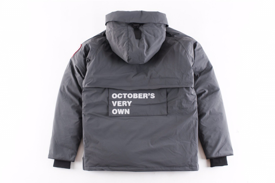 图片[2]-＃暖冬福利 加拿大鹅X OVO Chilliwack 4071MOV猫头鹰联名夹克羽绒服 在光秃秃的冬天中一眼看出它的与众不同！！ 1⃣️⃣️进口21支涤棉混纺原厂面料【去年的16支/18支硬布料已全面淘汰，今年全部采用21支正品同步面料，软中带挺手感细腻更有质感】，正品同步Feather-Light 10D防水涂层面料，由84.5的聚酯纤维和15.5的棉制成，100%全网最好手感！ 2⃣️采用尼龙nylon最好里布双重双层封禁设计，防绒7号针＋格充羽绒成衣，不会出现所谓的跑绒！ 3️⃣吉田YKK客供原厂定制电镀拉头，YKK双向可锁定拉链，紧实顺滑不掉漆！ 4⃣️⃣️3M复合保证原版一样魔术贴，经久耐用 5⃣️进口百灵达绣花机定制万针绣花标！ 6⃣️ZP官网同步国标80白鸭绒，可查官网客服，绝不吹虚90绒或鹅绒等一系列误导！ 7⃣️前后设有3M反光条 颜色：橘色，石墨灰，黑色 尺码： XS-XXL-选品中心