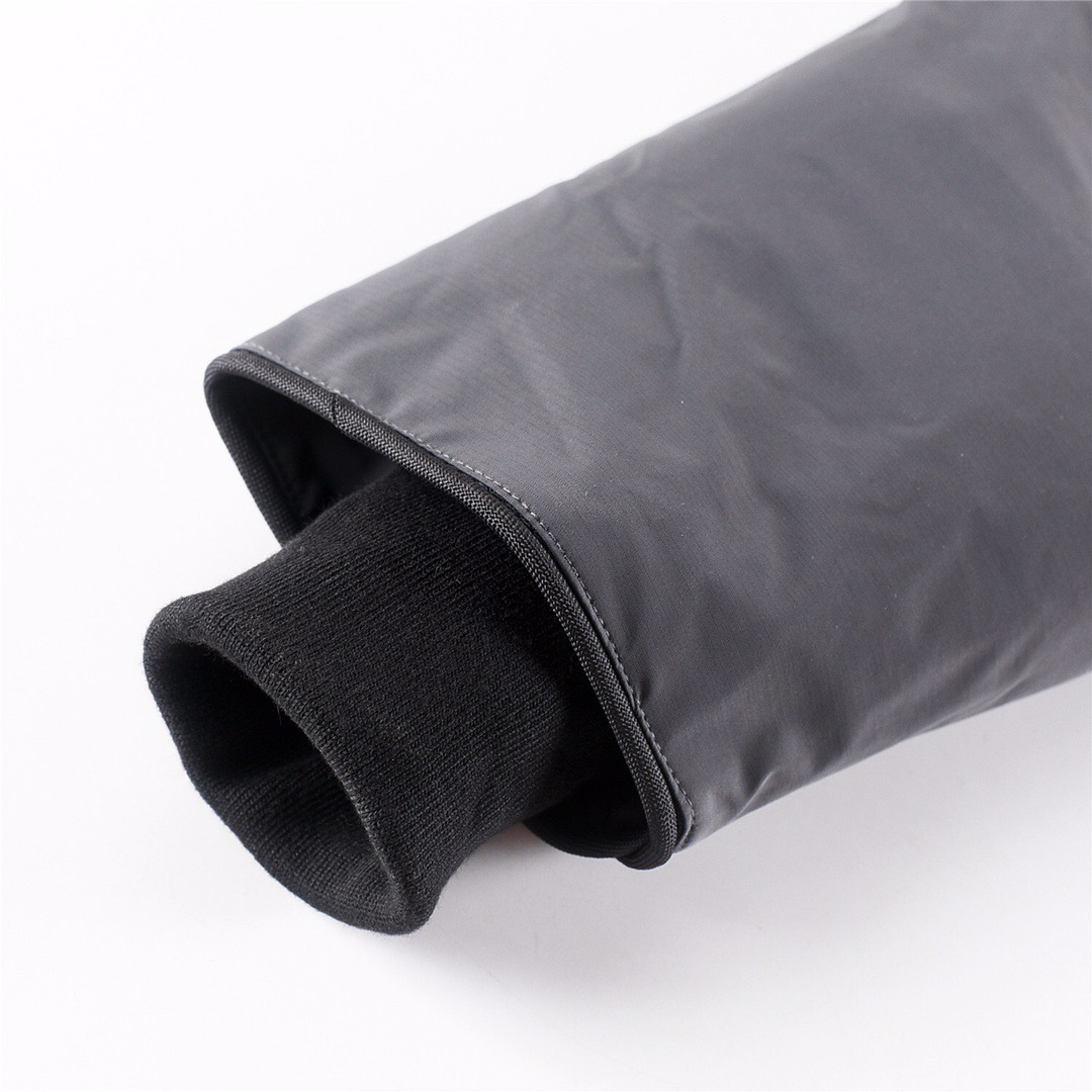 图片[8]-＃暖冬福利 加拿大鹅X OVO Chilliwack 4071MOV猫头鹰联名夹克羽绒服 在光秃秃的冬天中一眼看出它的与众不同！！ 1⃣️⃣️进口21支涤棉混纺原厂面料【去年的16支/18支硬布料已全面淘汰，今年全部采用21支正品同步面料，软中带挺手感细腻更有质感】，正品同步Feather-Light 10D防水涂层面料，由84.5的聚酯纤维和15.5的棉制成，100%全网最好手感！ 2⃣️采用尼龙nylon最好里布双重双层封禁设计，防绒7号针＋格充羽绒成衣，不会出现所谓的跑绒！ 3️⃣吉田YKK客供原厂定制电镀拉头，YKK双向可锁定拉链，紧实顺滑不掉漆！ 4⃣️⃣️3M复合保证原版一样魔术贴，经久耐用 5⃣️进口百灵达绣花机定制万针绣花标！ 6⃣️ZP官网同步国标80白鸭绒，可查官网客服，绝不吹虚90绒或鹅绒等一系列误导！ 7⃣️前后设有3M反光条 颜色：橘色，石墨灰，黑色 尺码： XS-XXL-选品中心