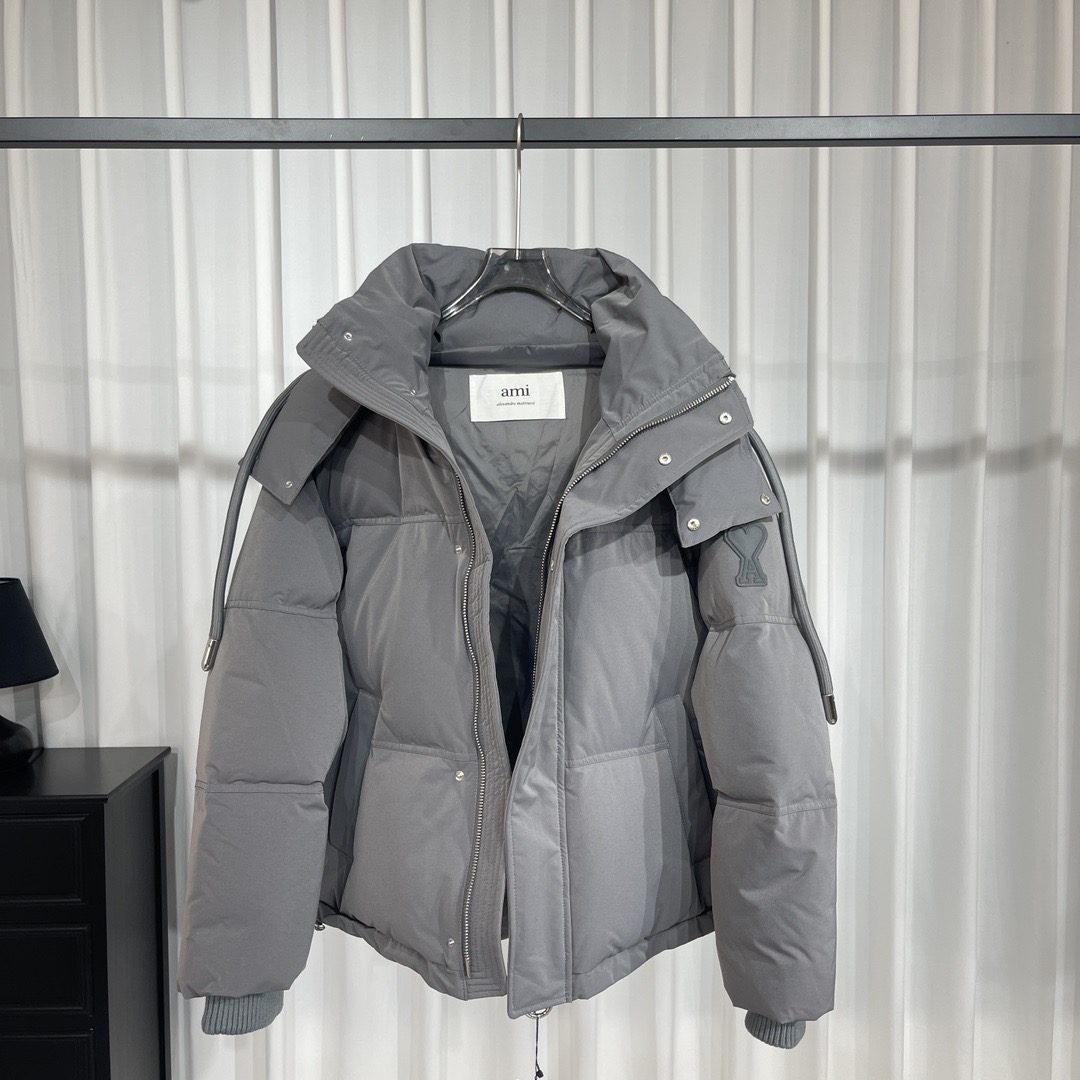 图片[2]-＃暖冬福利 AMI Paris｜FW22 AMI爱心轮廓形肩部标志/短款羽绒服 黑色 市面天花板2色 独家天花板 独家全套开模 遥遥领先 比价格的朋友仔细对比 面料辅料细节不再一一科普 差包烟的价格品质天壤之别 尺码 XXS XS-S(同码) M-L(同码)-选品中心