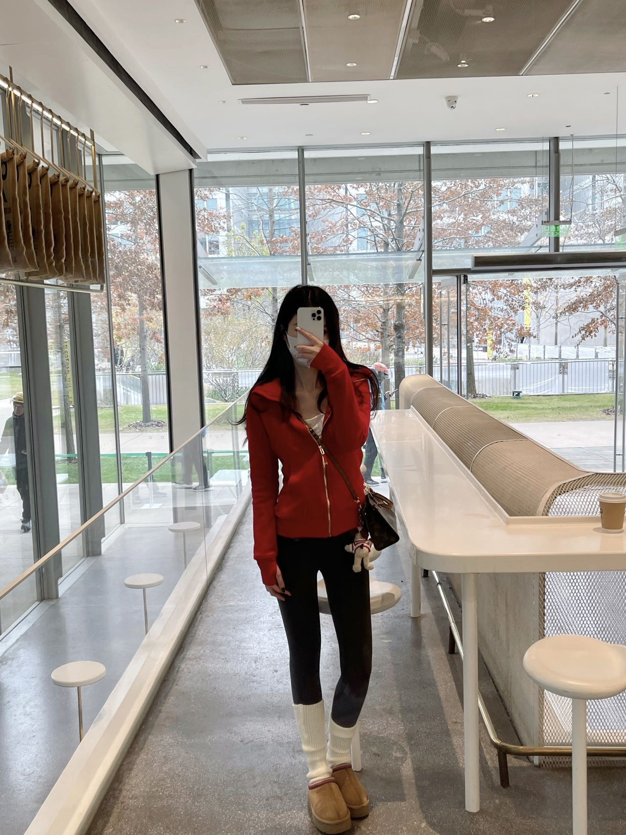 _dlo9s-Z8HYhv9miKdEq7yKF8YhD-0OvZsi8IaXQ