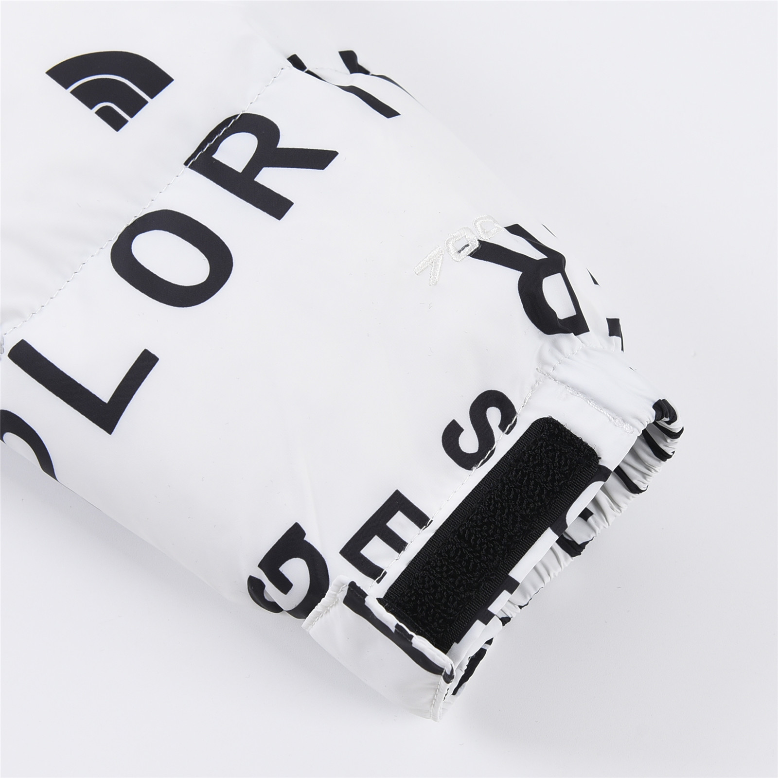 图片[7]-字母 高端！ The North Face 北面/1996NUPTSE TNF童装户外羽绒服 潮孩必备 比大鹅童装更时尚。 极高性价比的一款童装羽绒服，羽绒采用国标70绒 继承了成人版的御寒性与耐久性设计，让您的小小探险家也能体验到良好的保暖性能，轻松愉快的度过寒冷的冬季！ 尺码：100 110 120 130 140 150 160-选品中心