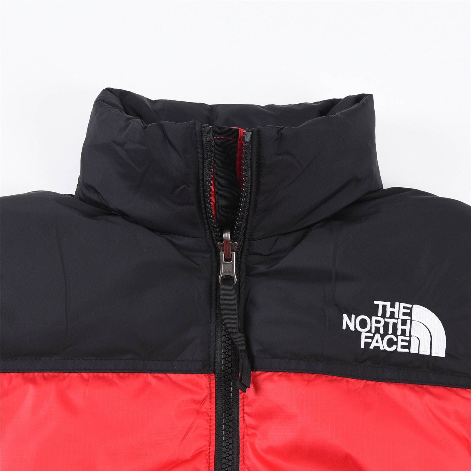 图片[3]-大红 高端！ The North Face 北面/1996NUPTSE TNF童装户外羽绒服 潮孩必备 比大鹅童装更时尚。 极高性价比的一款童装羽绒服，羽绒采用国标70绒 继承了成人版的御寒性与耐久性设计，让您的小小探险家也能体验到良好的保暖性能，轻松愉快的度过寒冷的冬季！ 尺码：100 110 120 130 140 150 160-选品中心