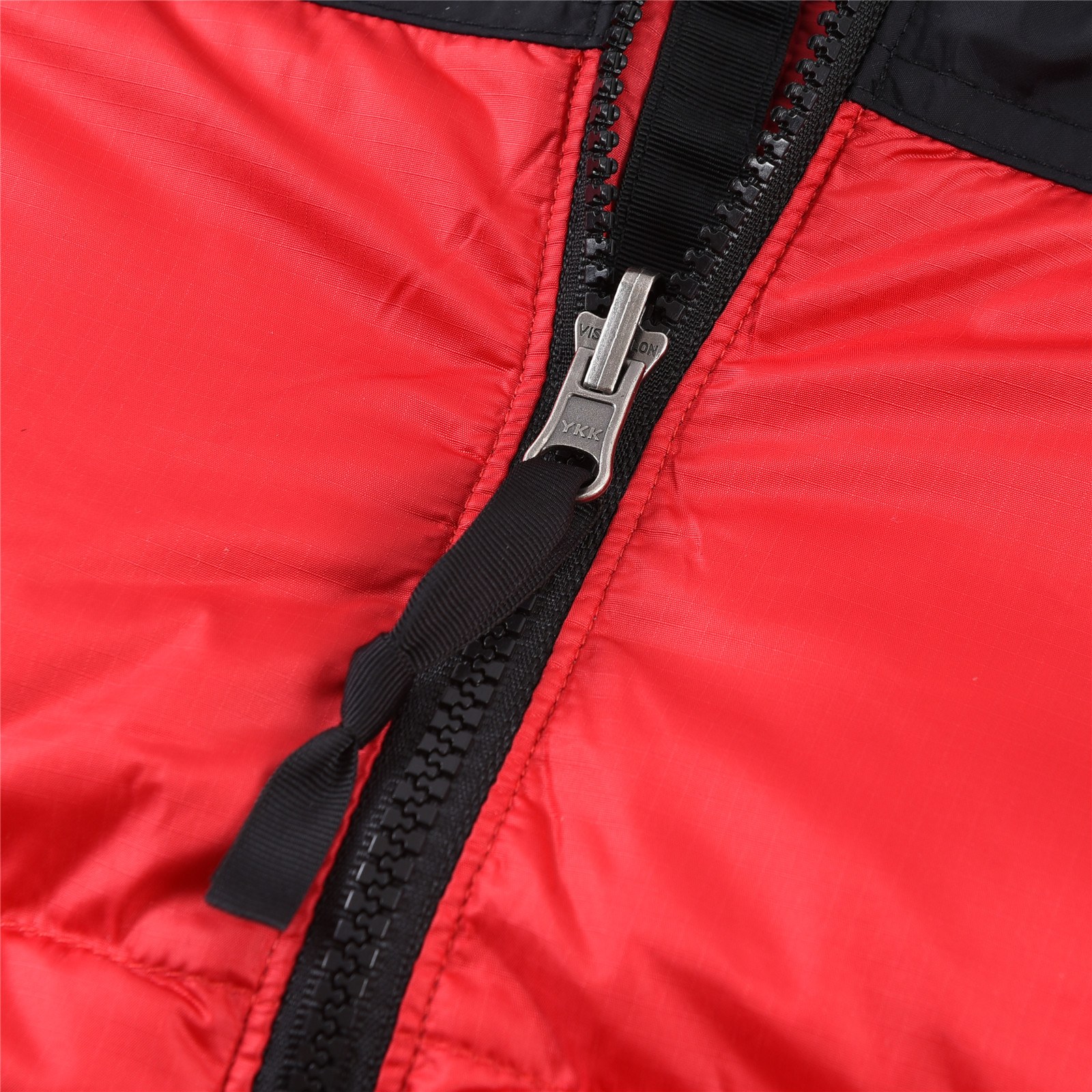 图片[5]-大红 高端！ The North Face 北面/1996NUPTSE TNF童装户外羽绒服 潮孩必备 比大鹅童装更时尚。 极高性价比的一款童装羽绒服，羽绒采用国标70绒 继承了成人版的御寒性与耐久性设计，让您的小小探险家也能体验到良好的保暖性能，轻松愉快的度过寒冷的冬季！ 尺码：100 110 120 130 140 150 160-选品中心