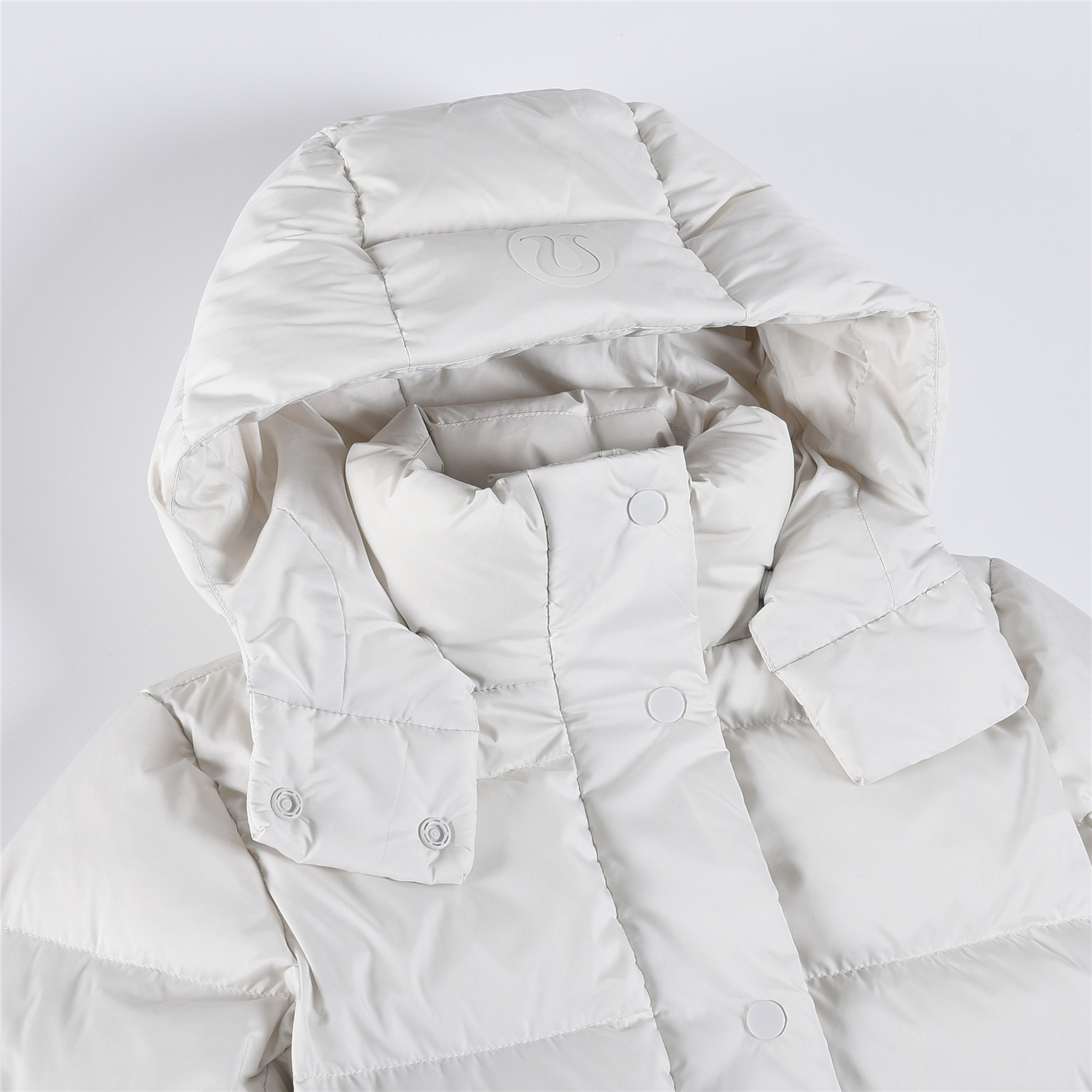 Lululemon Wunder Puff Padded and Quilted Down Padded Jacket for Kids 3 o 1j4la3hfk1e24mm3fg76fimaa1