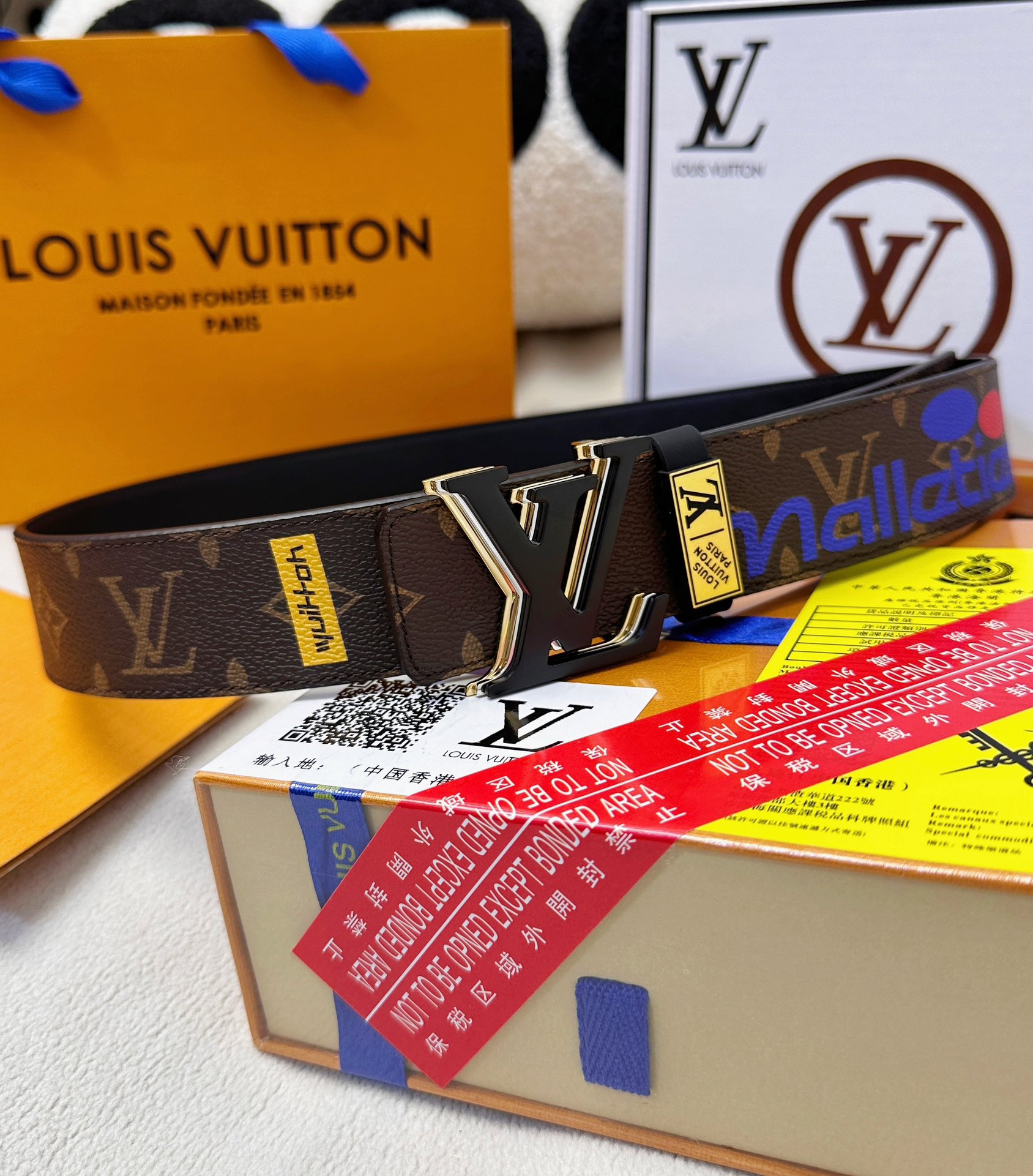 皮带 LV..路易..威登顶级复刻. 腰带双层渐变间金色磨砂烤漆设计