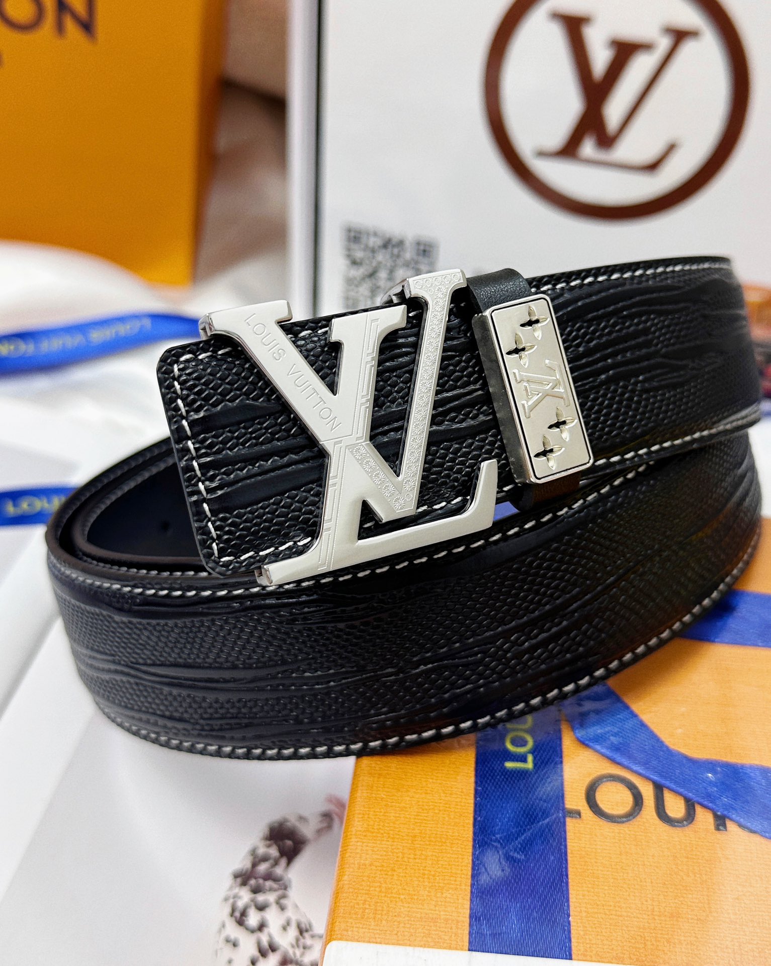 💯 LV.. .. ️✈️ . 💯 🐂 🌟 . . .24K 🌈 🎨 ✨ ✈️ 💯 4.0cm Cintura