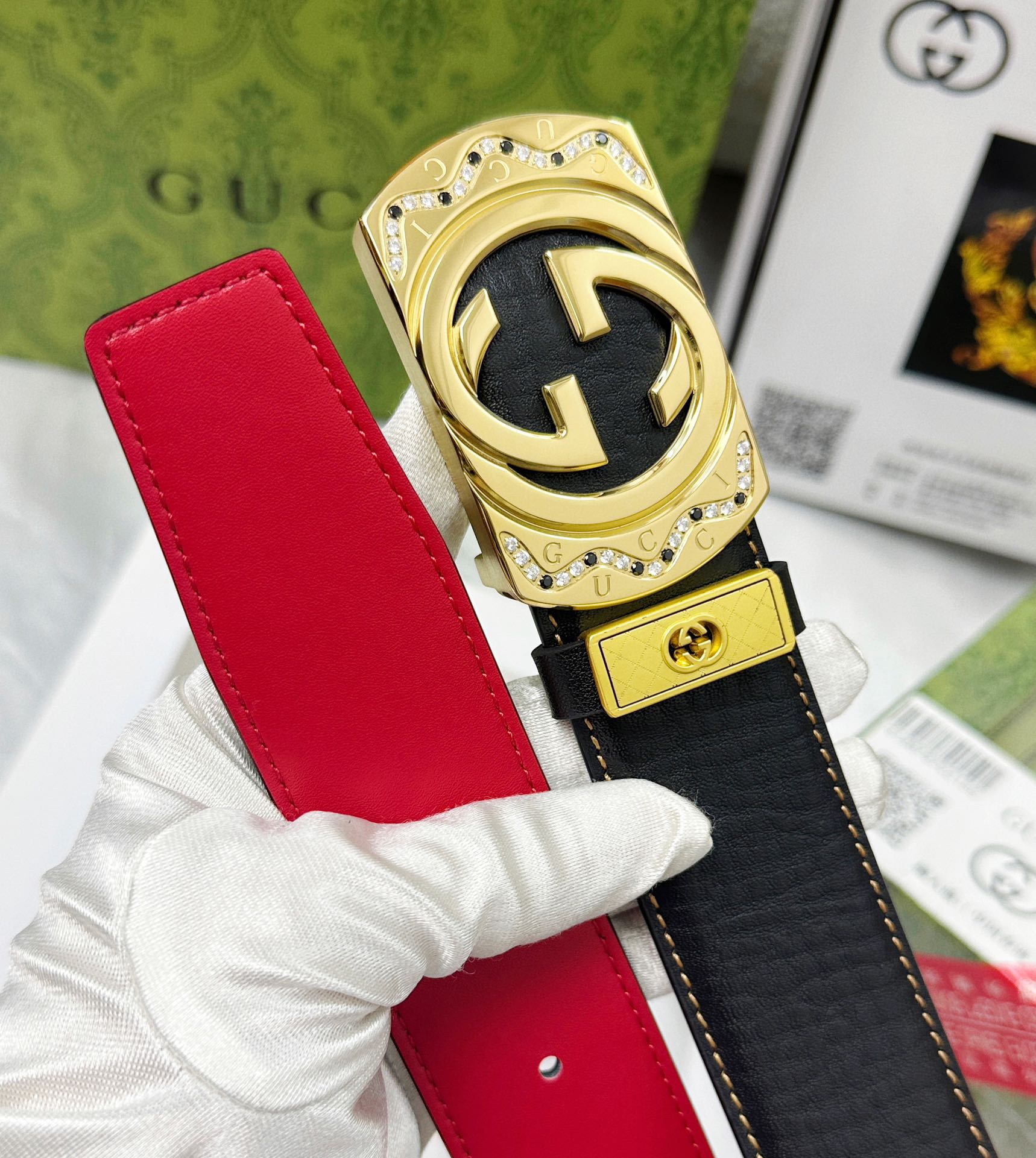 Gucci 腰带：古驰 百分百进口 头层牛皮 保证真皮 雕花镂空 送人自用首选 包装： 请认准如图 包装