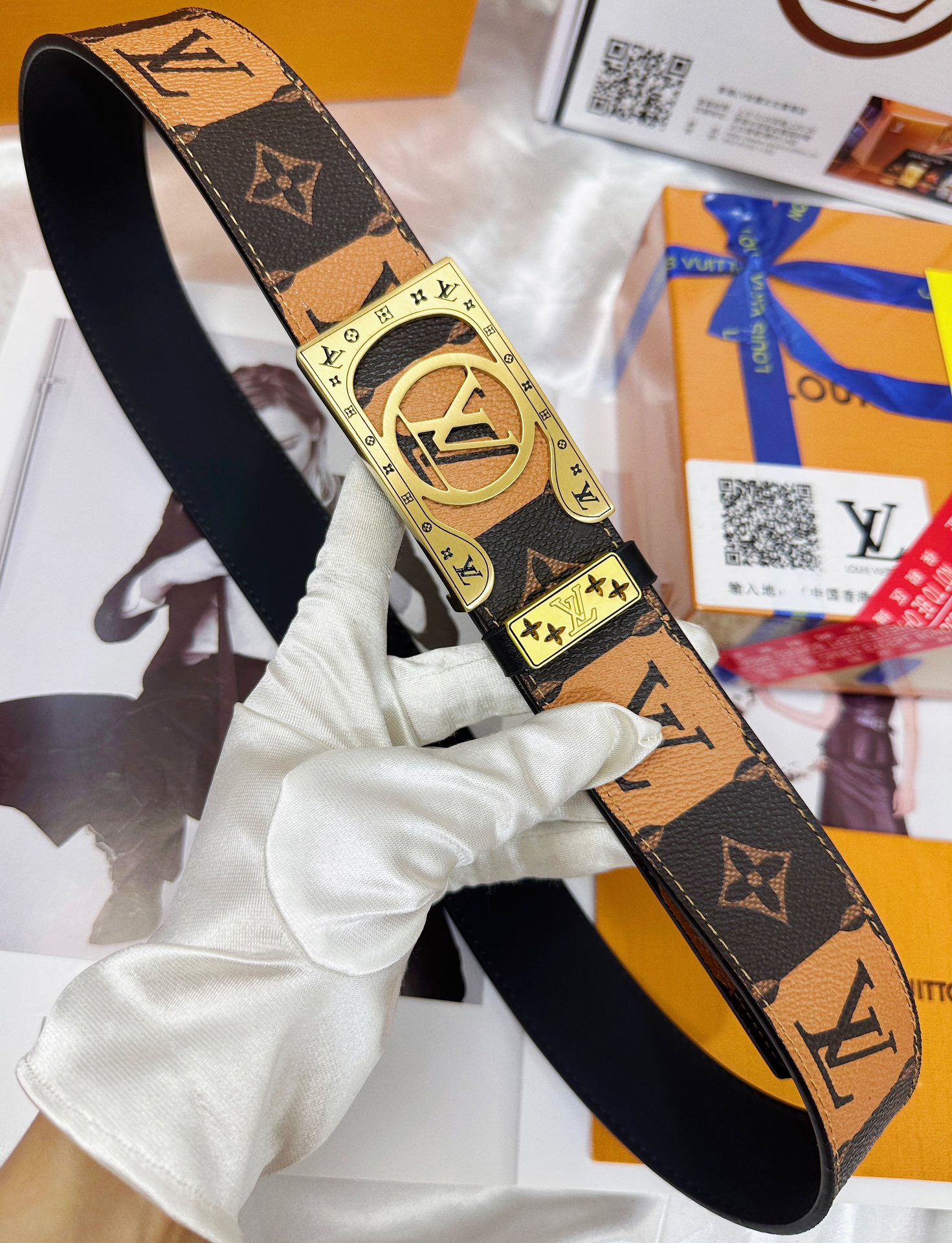Louis Vuitton Reversible Leather Belt | Classic Design, Premium Quality 6 i1728140360 7612 4