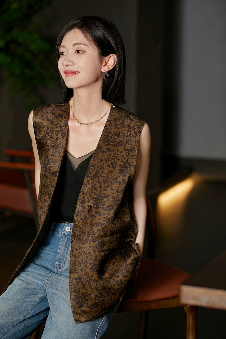 “High-End Chinese-Blue Purple Women’s Suit with Silky Fabric and Various Sizes” - 图片 2