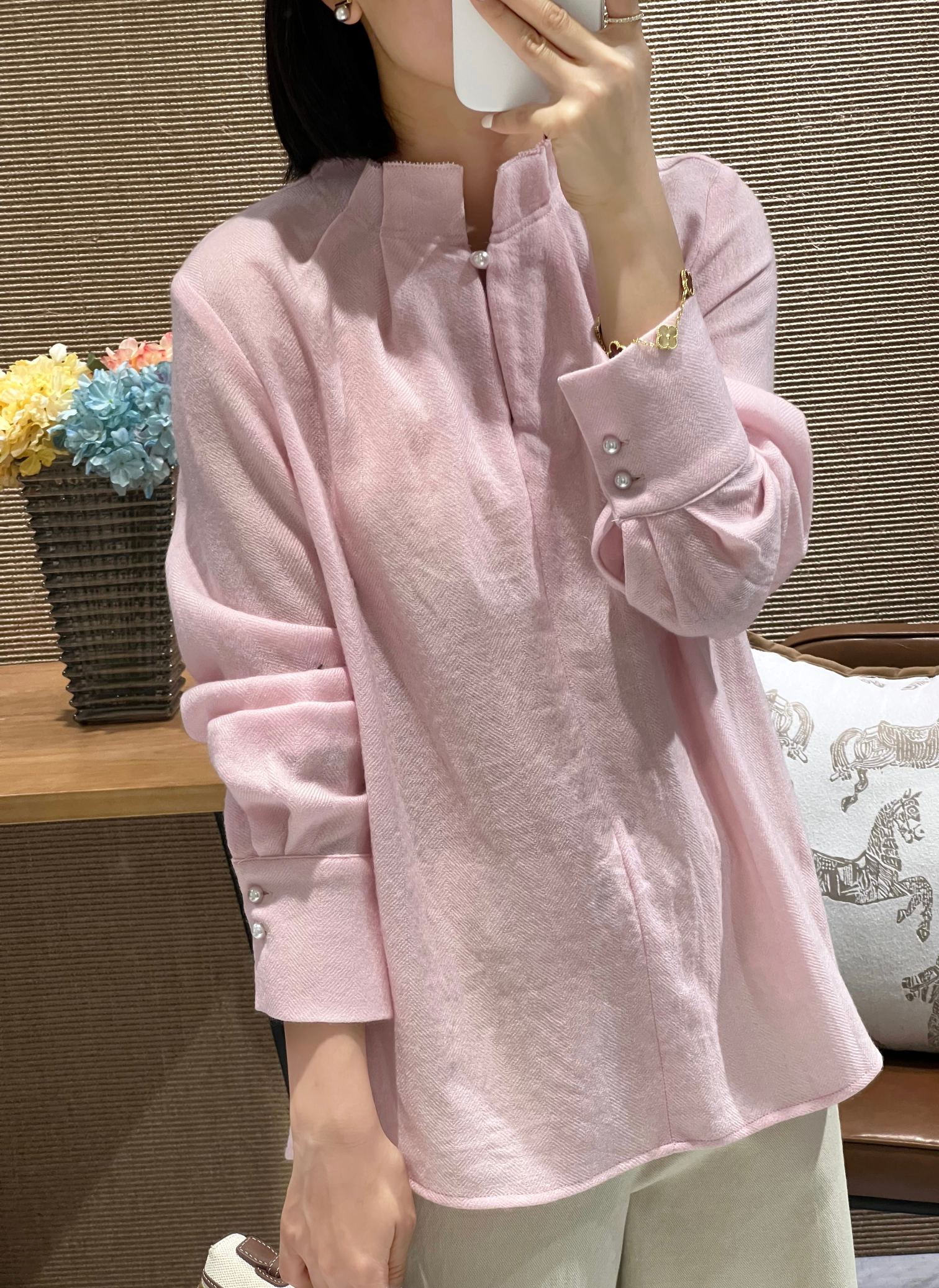 Elegant Women's 100% Wool Top - Classic Style, Comfortable Fit 3 a1755513601001 7367