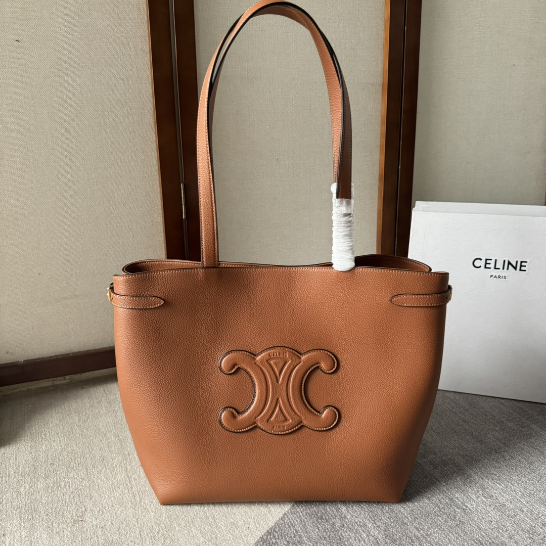 Celine Tote Bags Summer Collection