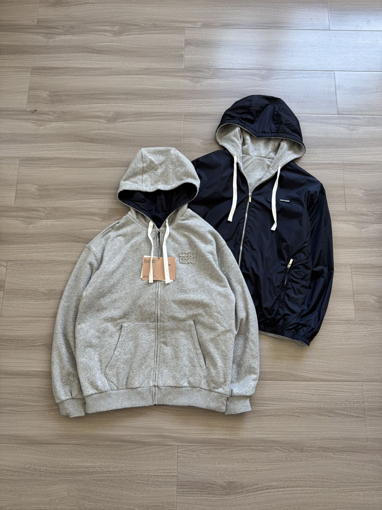 Miu Miu Reversible Zip-Up Hoodie Sweatshirt Gray Black Size S-XL 2 a1759025446334 4701