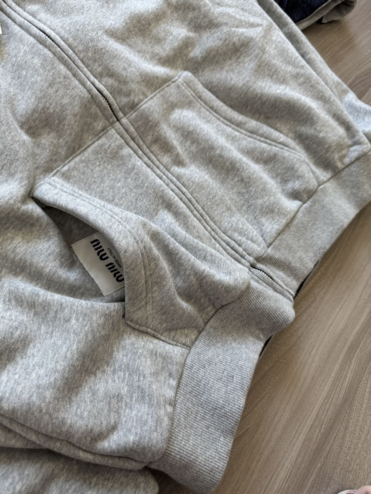 Miu Miu Reversible Zip-Up Hoodie Sweatshirt Gray Black Size S-XL 6 a1759025446335 2434