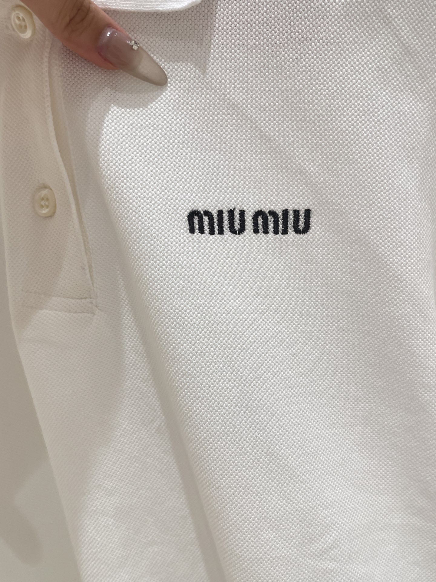 Miu Elegant Turn-Down Collar Short Sleeve Top - Simple and Chic 3 i1747713419938 311 0 1
