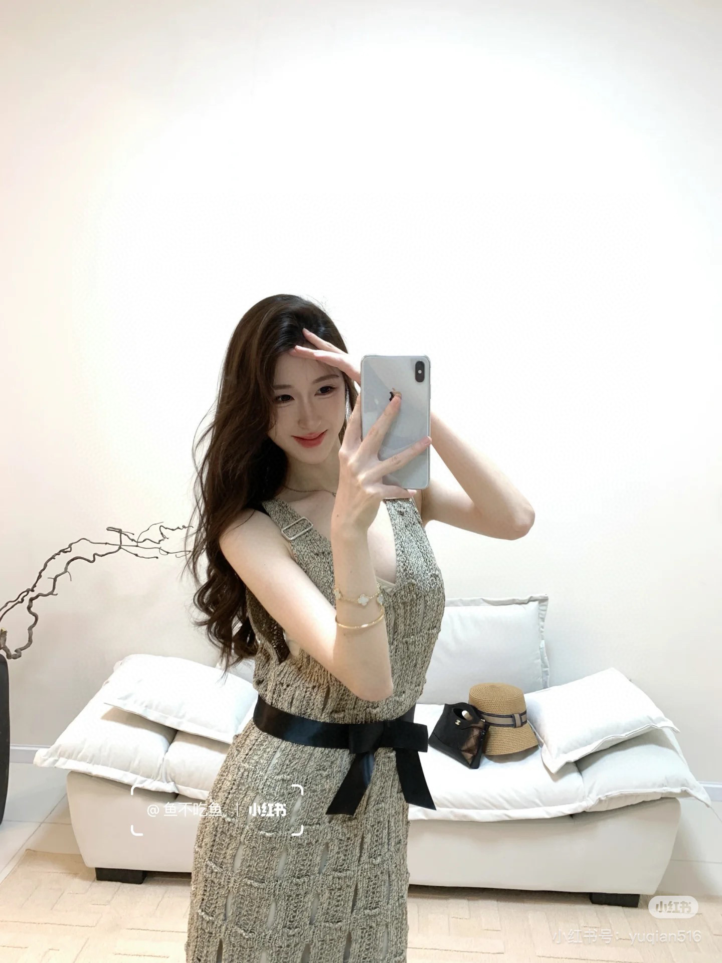 [Chanel Women