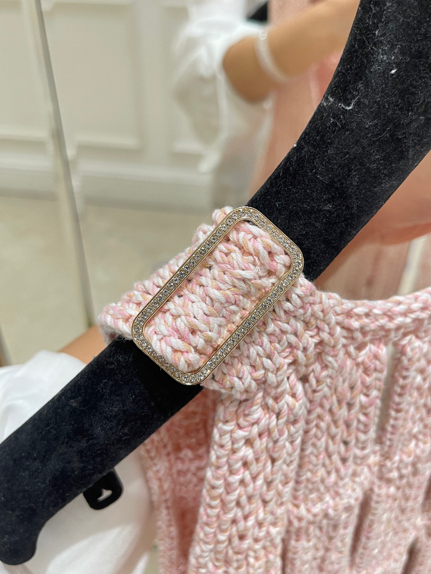 [Chanel Women