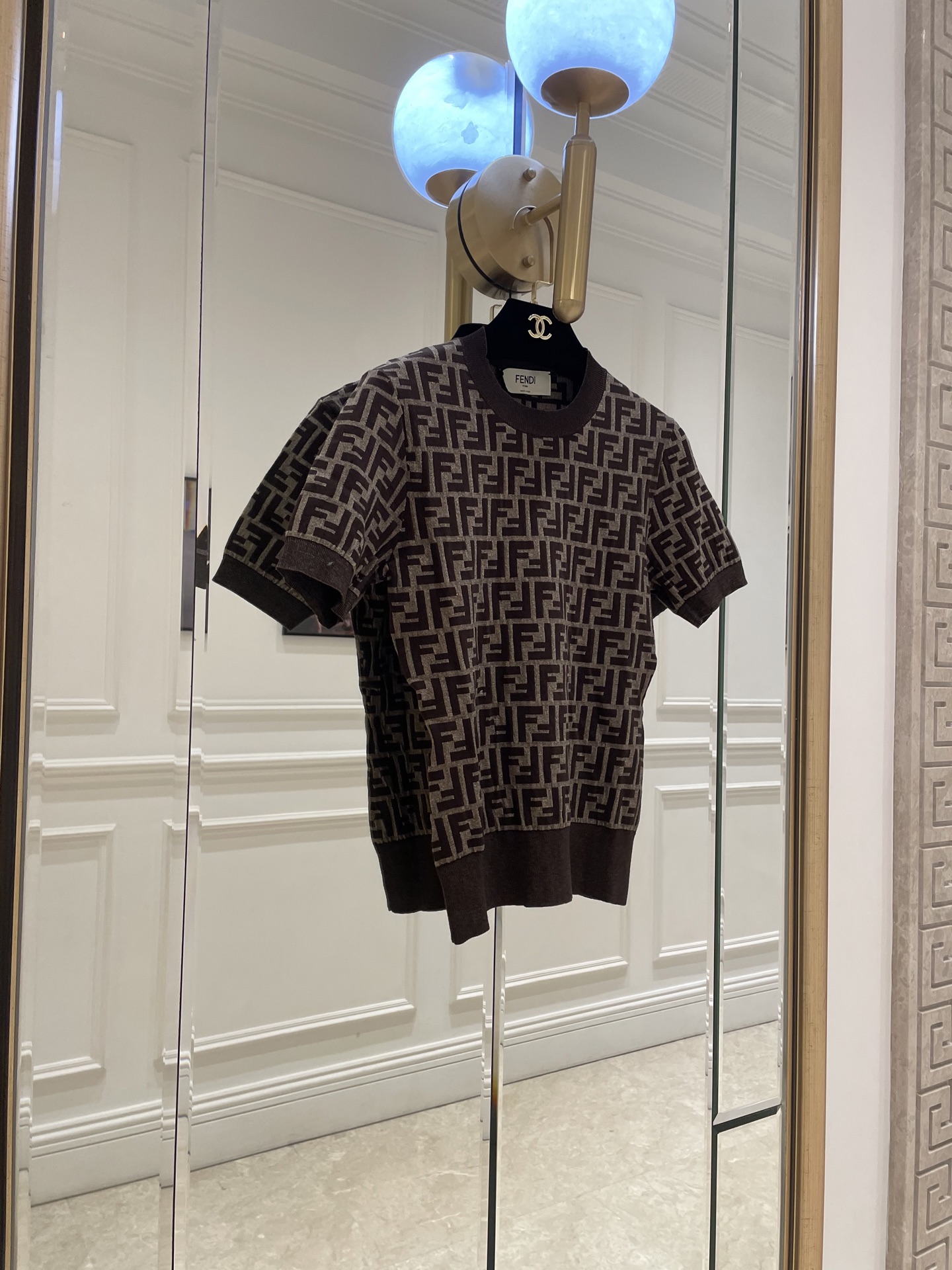 “High-Quality Women’s Outfits with Wrappers and Tweezers: Classic Flower Design and Detailed SML Scale” - 图片 1