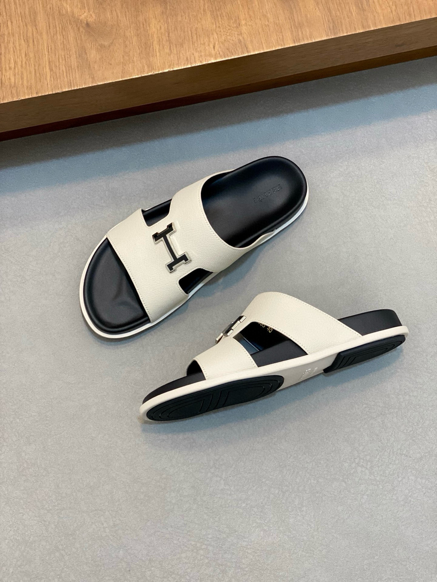 Hermes Leather Sandals for Men, Comfortable and Durable TPU Sole, Size 37-46 7 i1750872529860 166 0 5