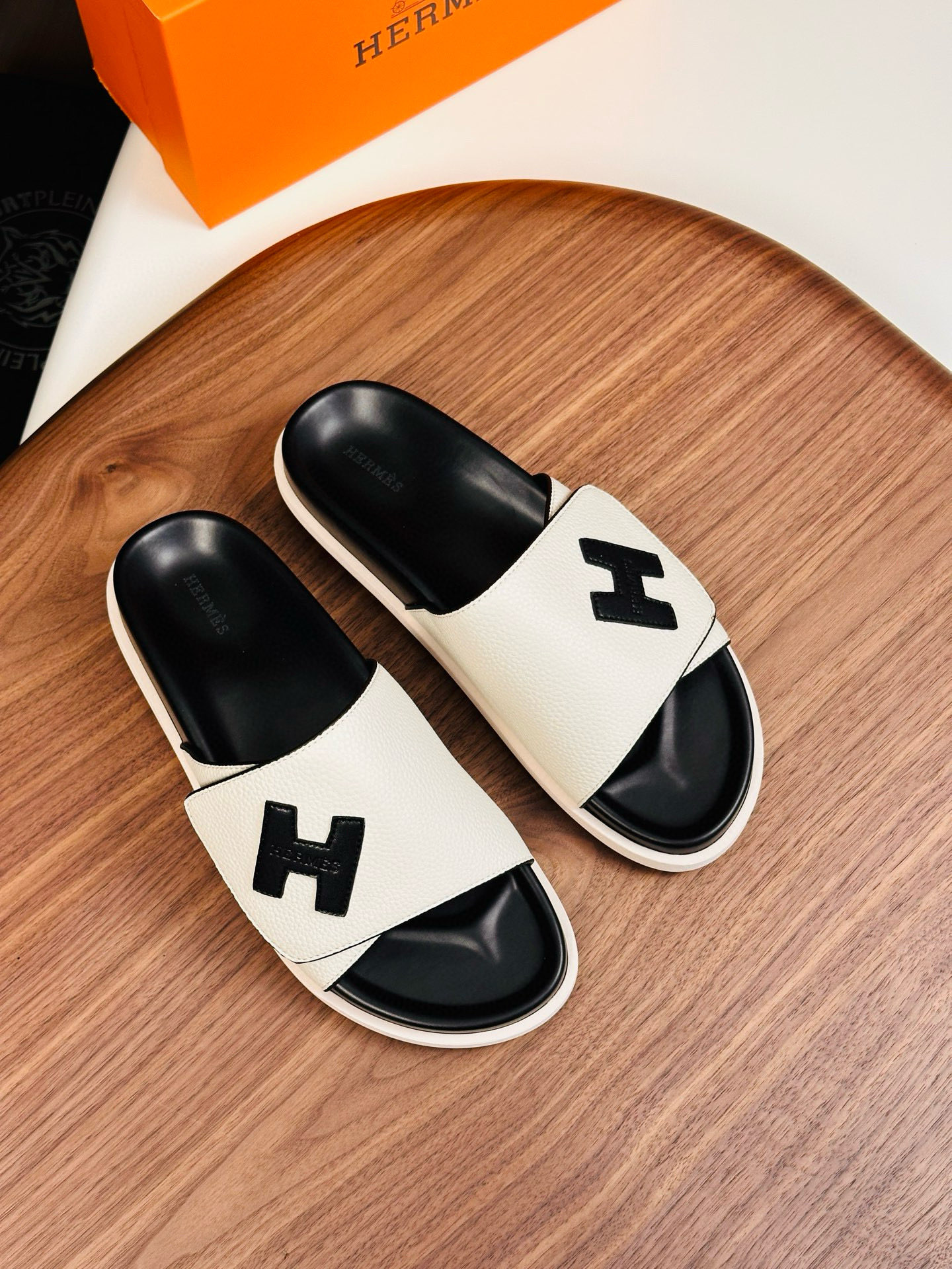 Hermes Style Leather Men's Shoes Lookbook Reference image 2