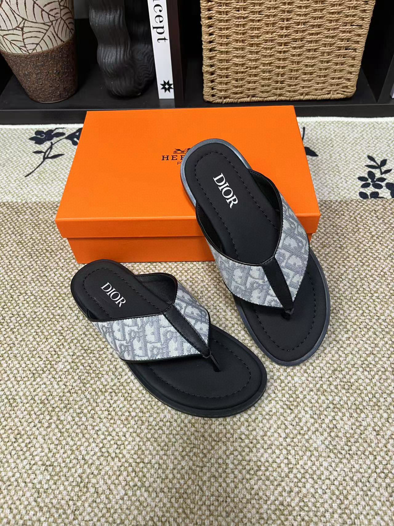 Dior Aqua CD Diamond Pattern Canvas Sandals - Elegant and Casual 3 i1752174265127 7475 0 1