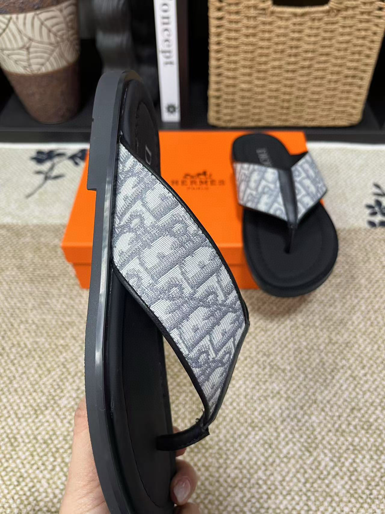 Dior Aqua CD Diamond Pattern Canvas Sandals - Elegant and Casual 7 i1752174266082 1862 0 5