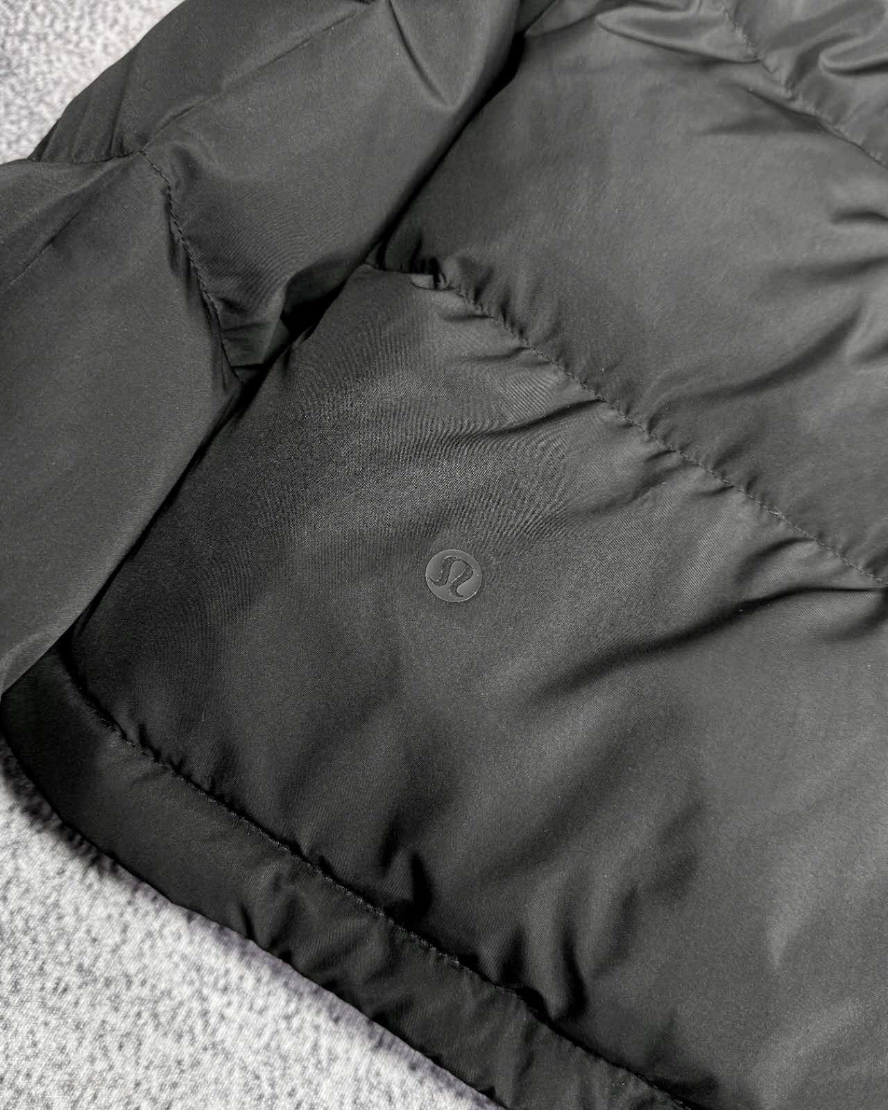 Lullumon Loulemon Wunder Puff Jacket: Stylish, Warm, and Water-Proof Fashion Essential - 图片 7