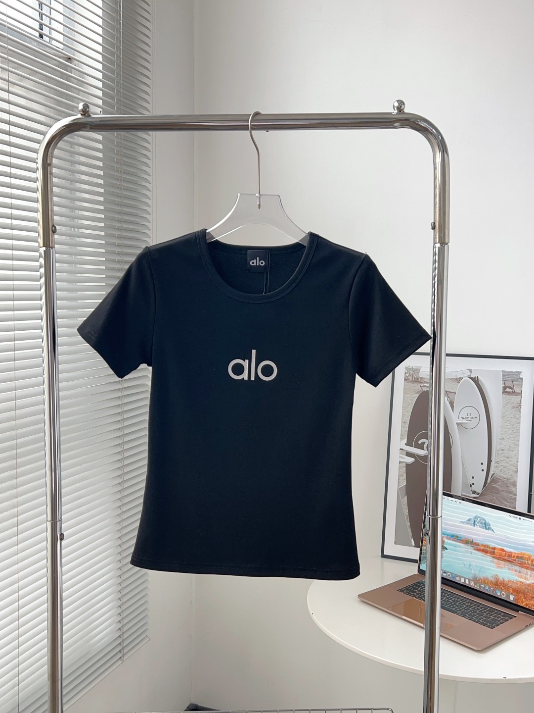 ALO Mujer Camiseta de Manga Corta con Logo Estampado - Comodidad y Estilo 6 o 1iok4ui6h155ofvaf4r1pda157
