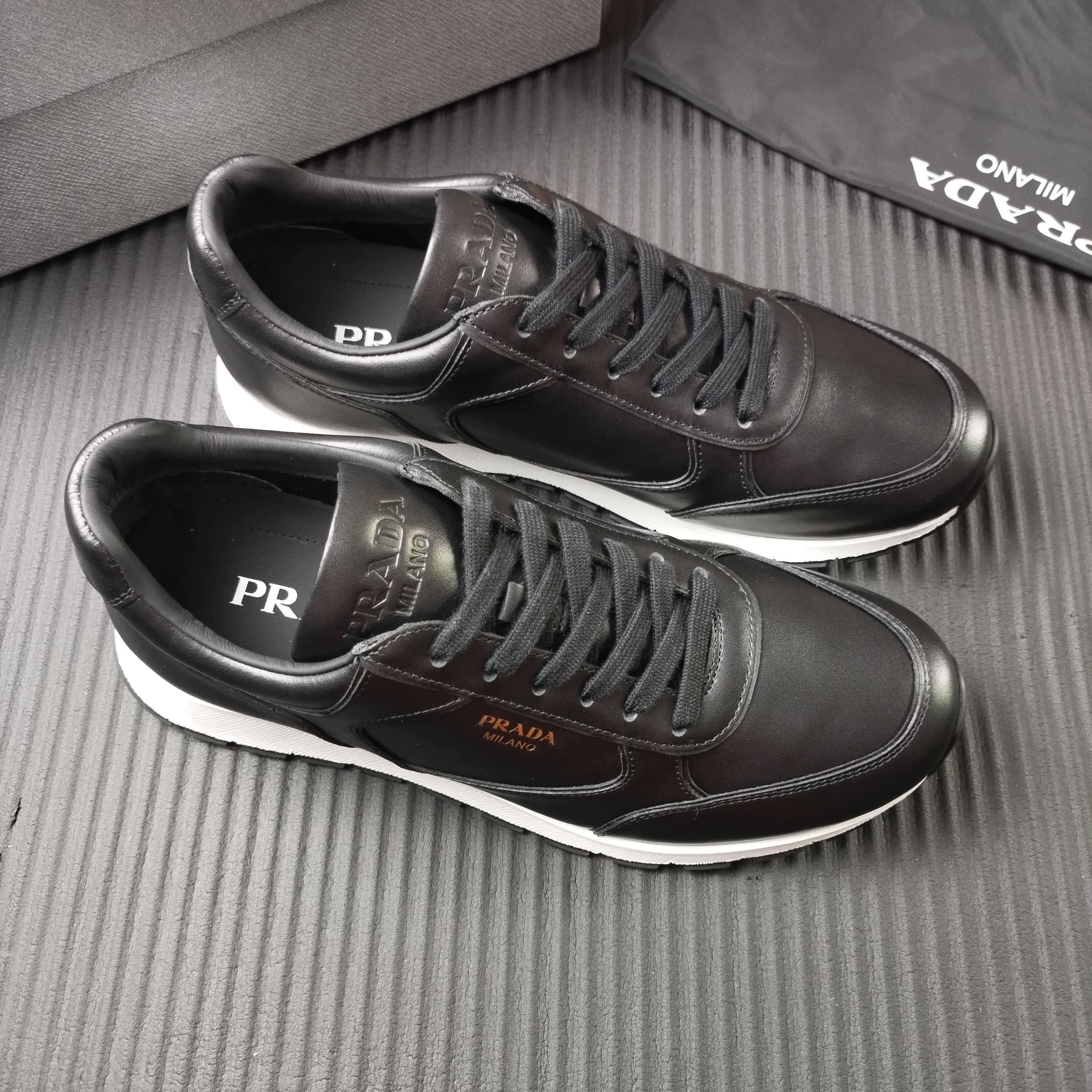 NO:556361,39----45 black leather,1986090939----45 黑皮,,Men's shoes