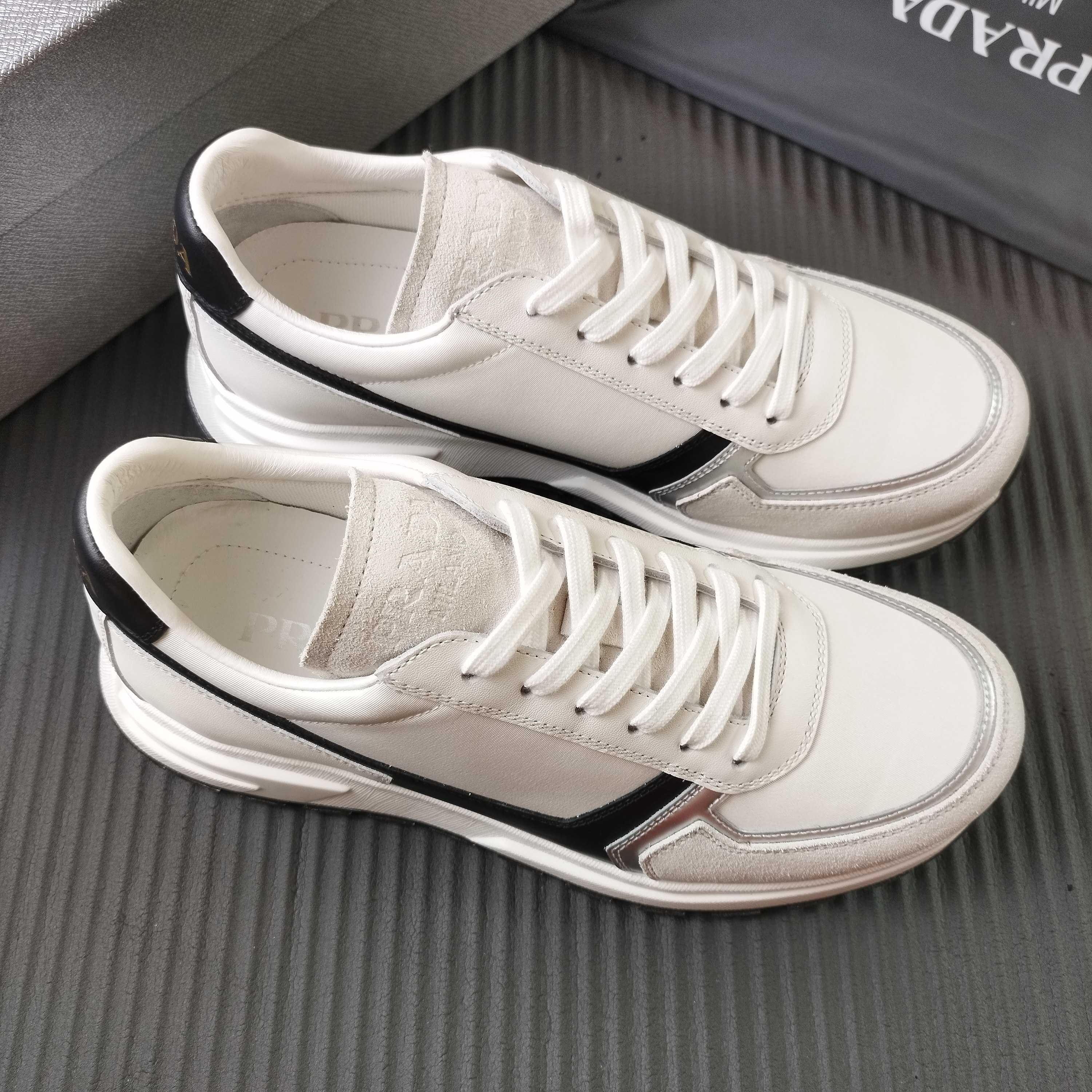 NO:663947,White cloth 39---45,19860909白布 39---45,,Men's shoes